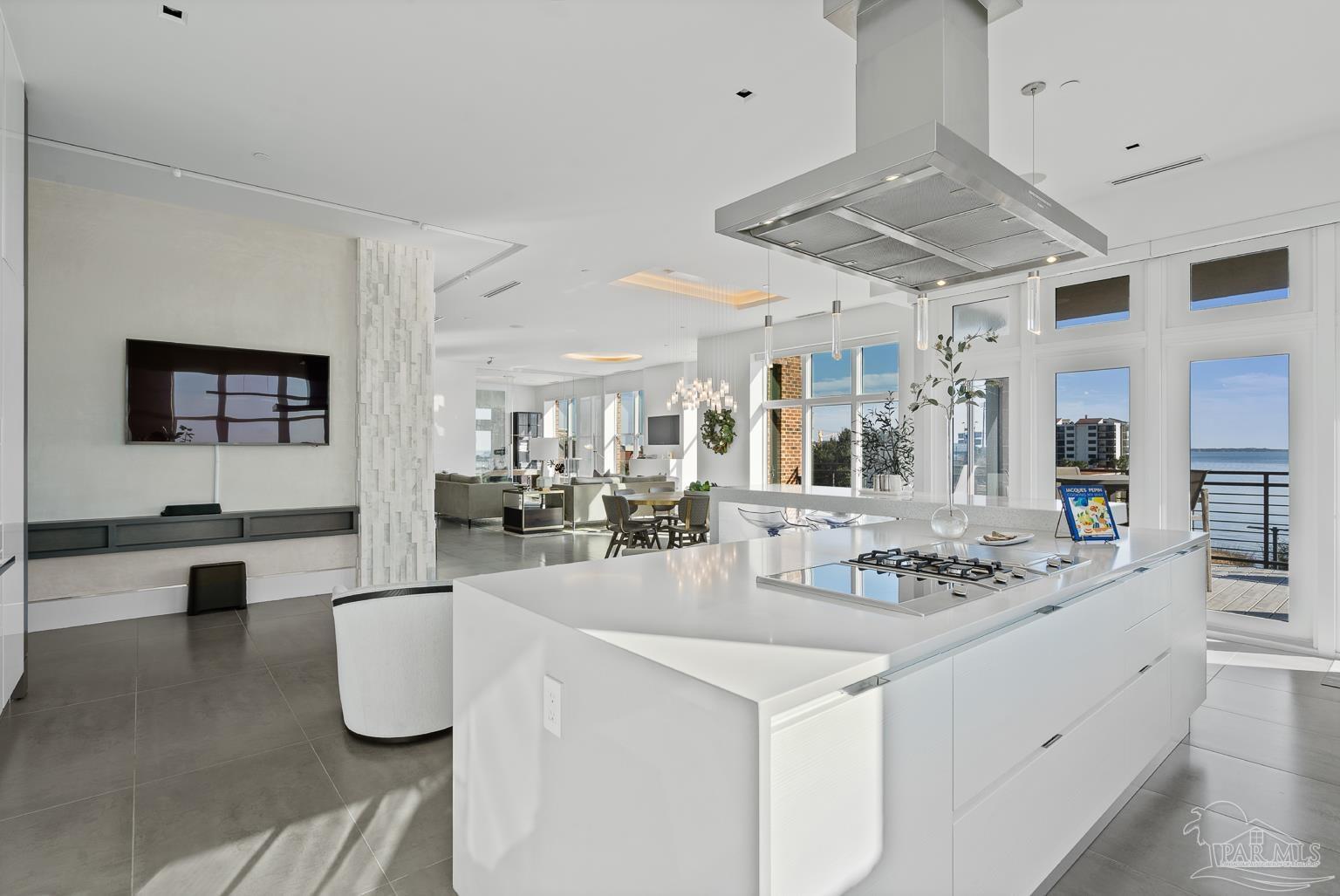 151 W Main St # 303