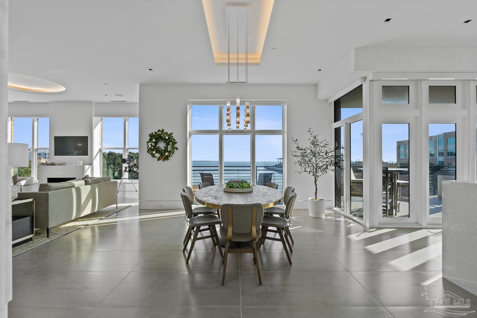 151 W Main St # 303