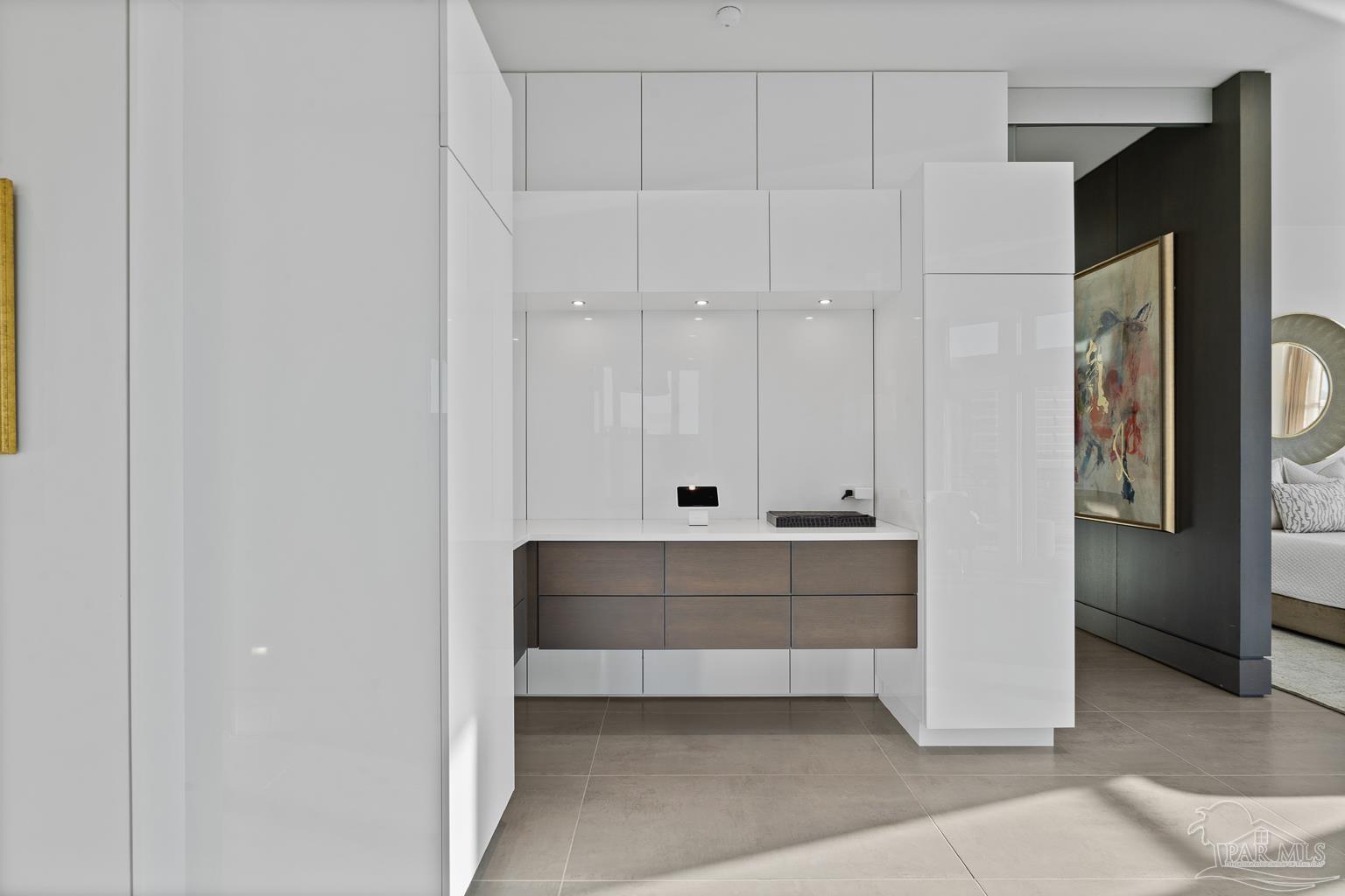 151 W Main St # 303