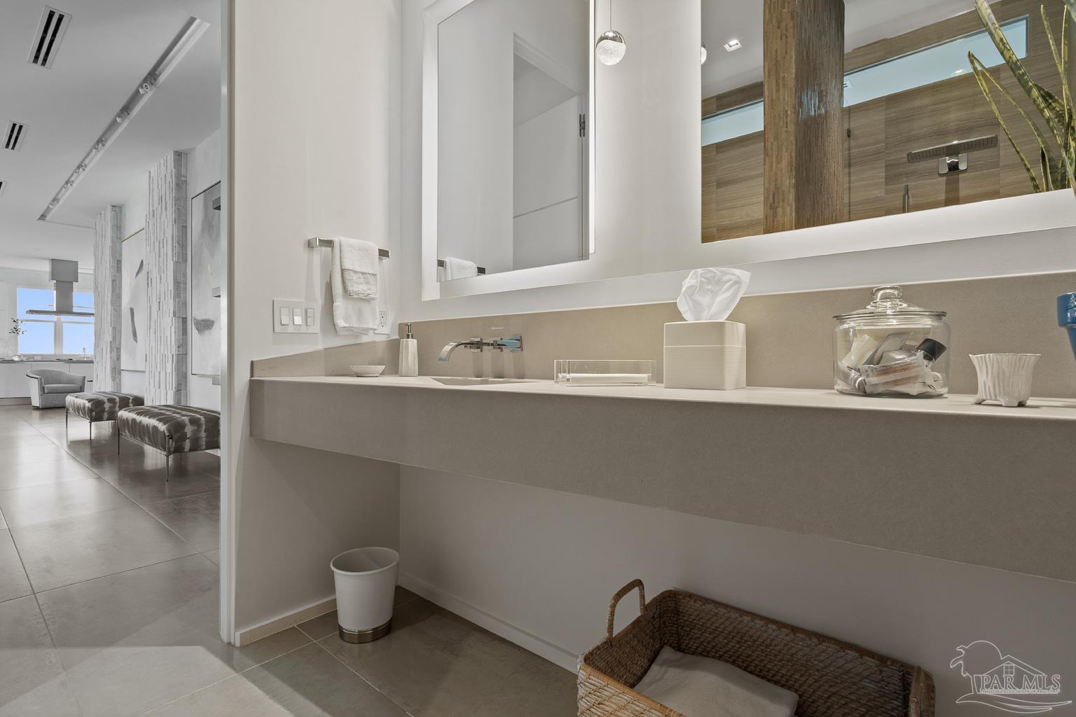 151 W Main St # 303