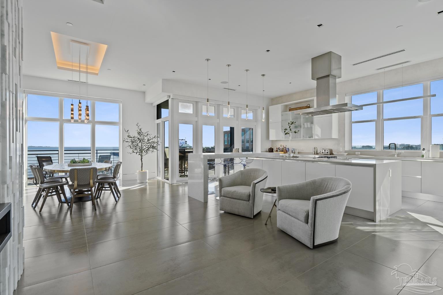 151 W Main St # 303