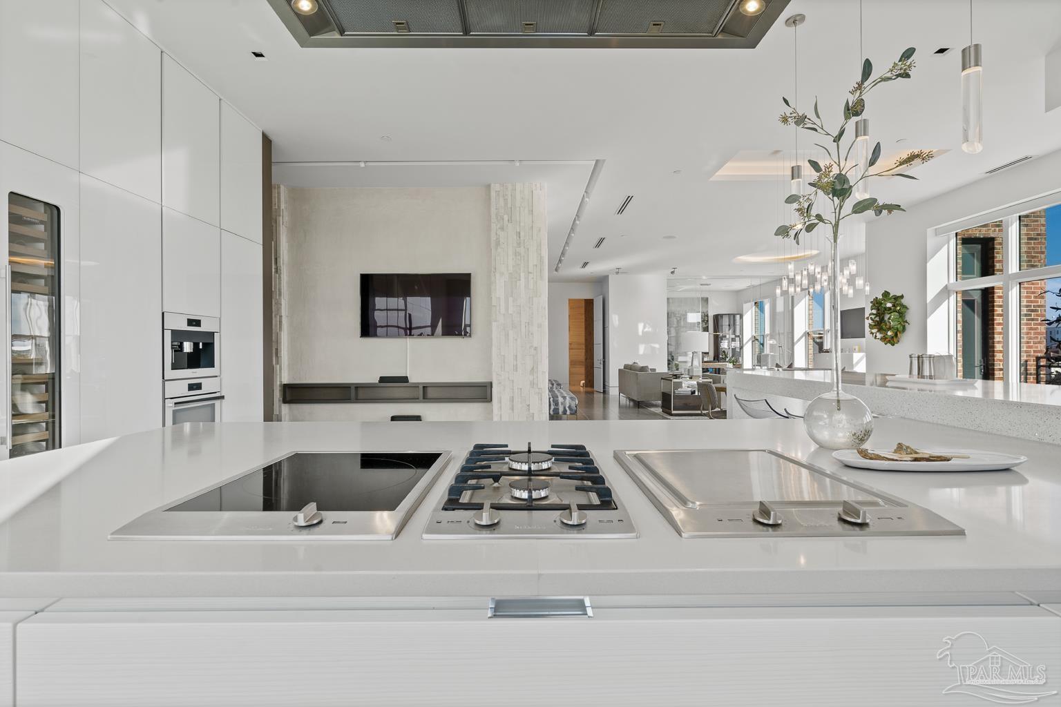 151 W Main St # 303