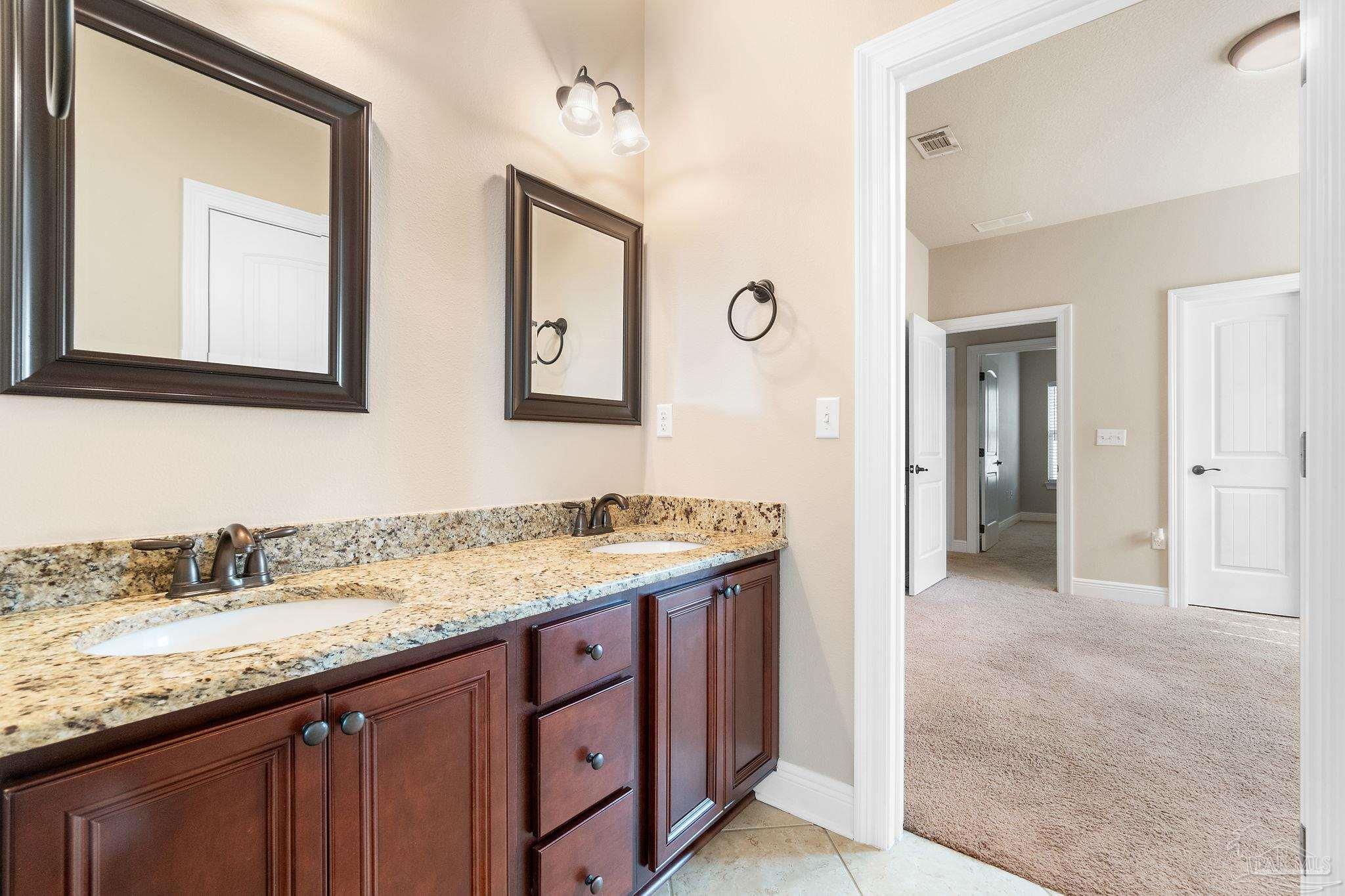 8718 Foxtail Loop