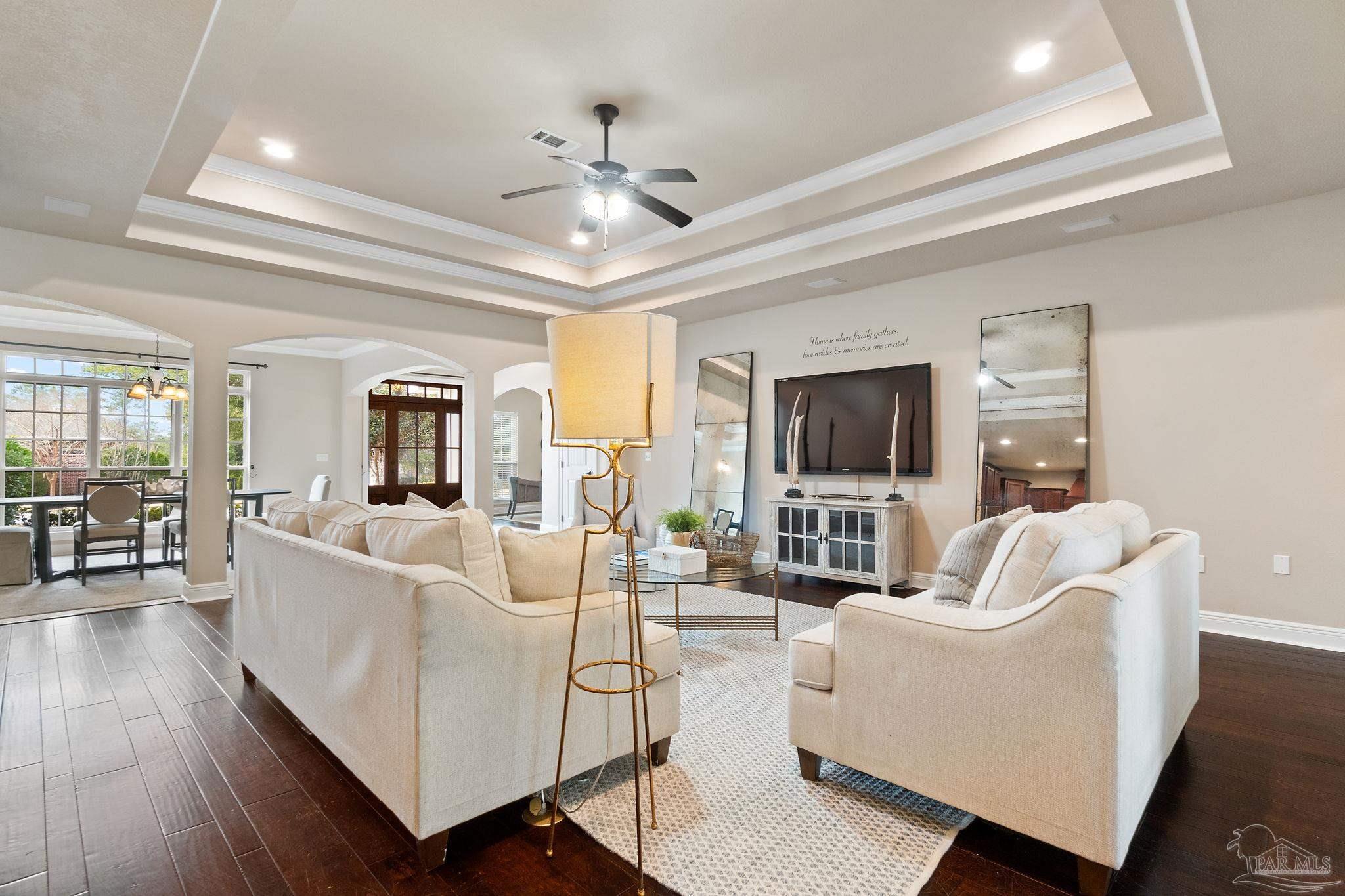 8718 Foxtail Loop