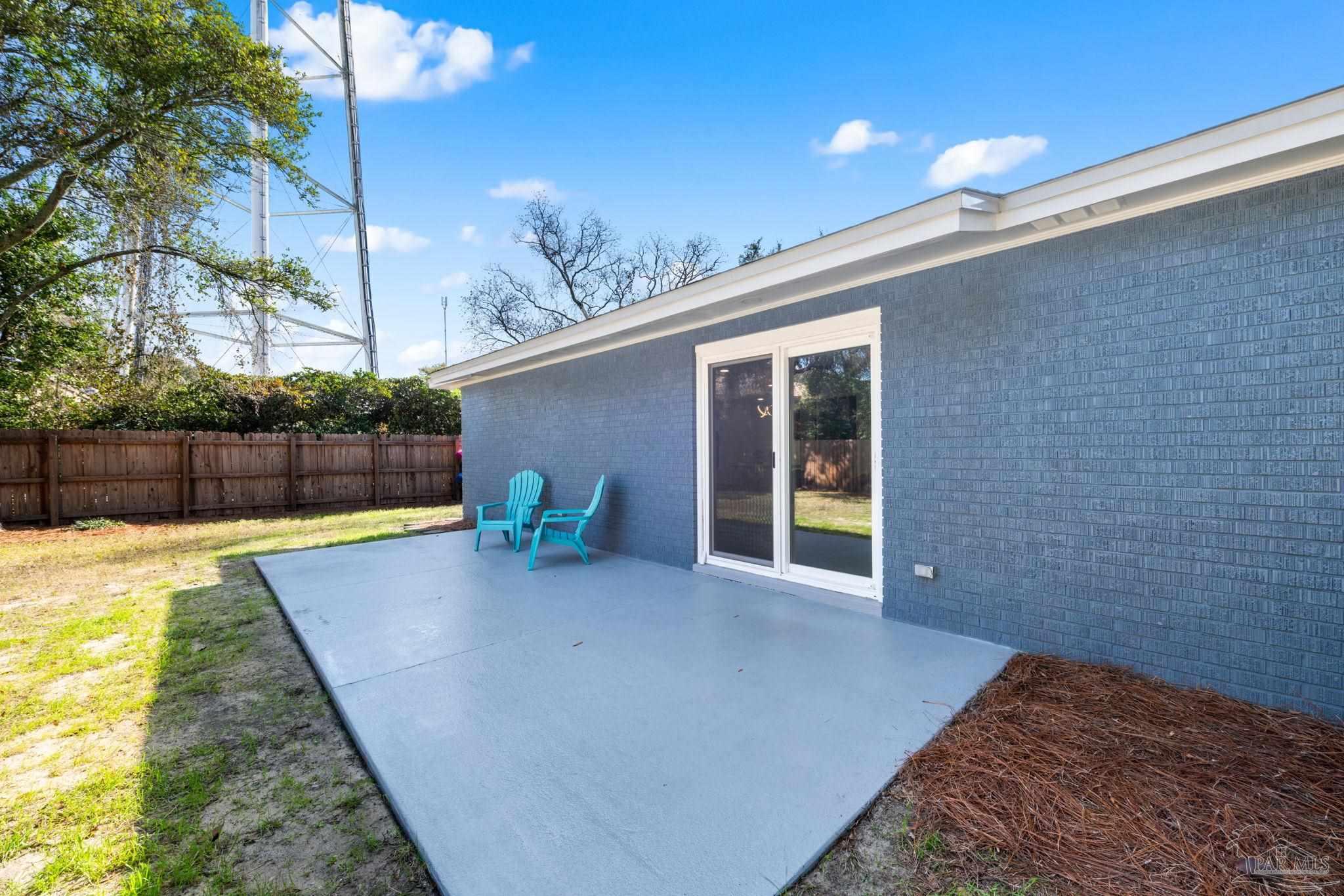 16 Camelia St