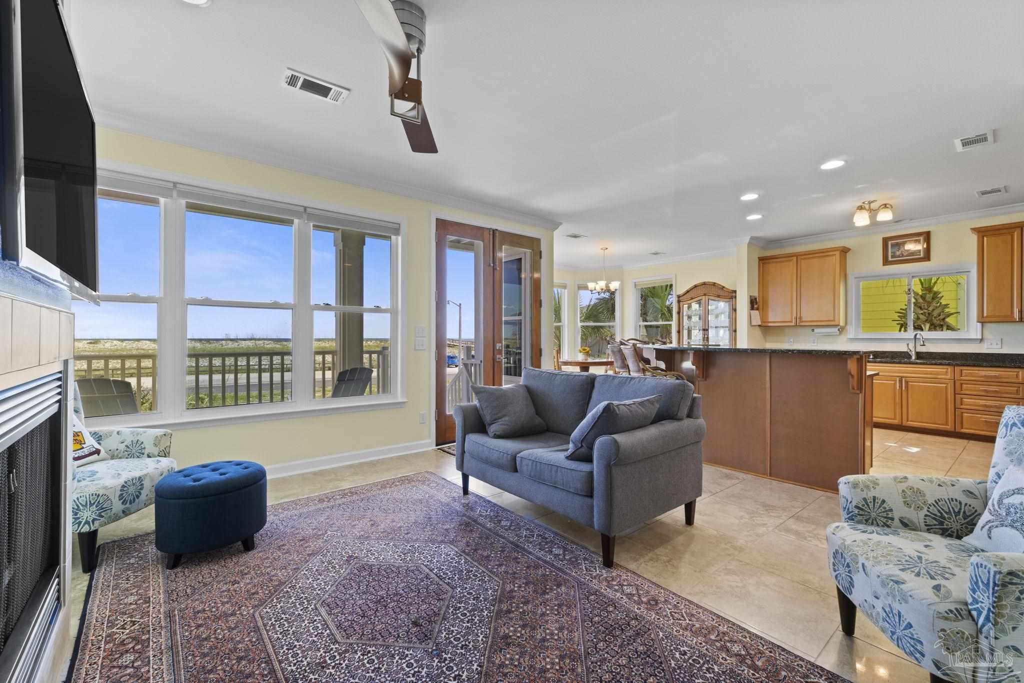 1066 Ft Pickens Rd