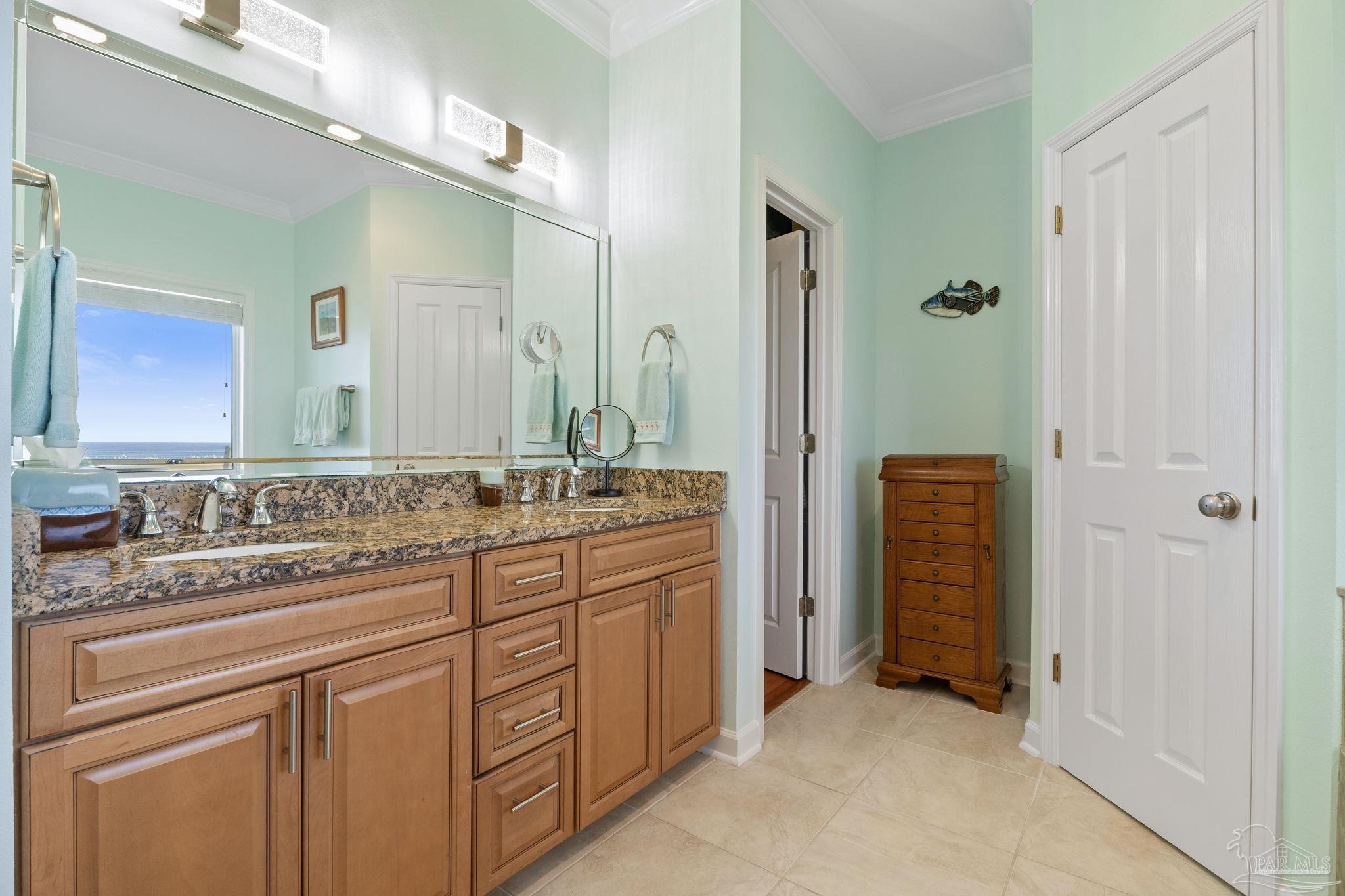 1066 Ft Pickens Rd