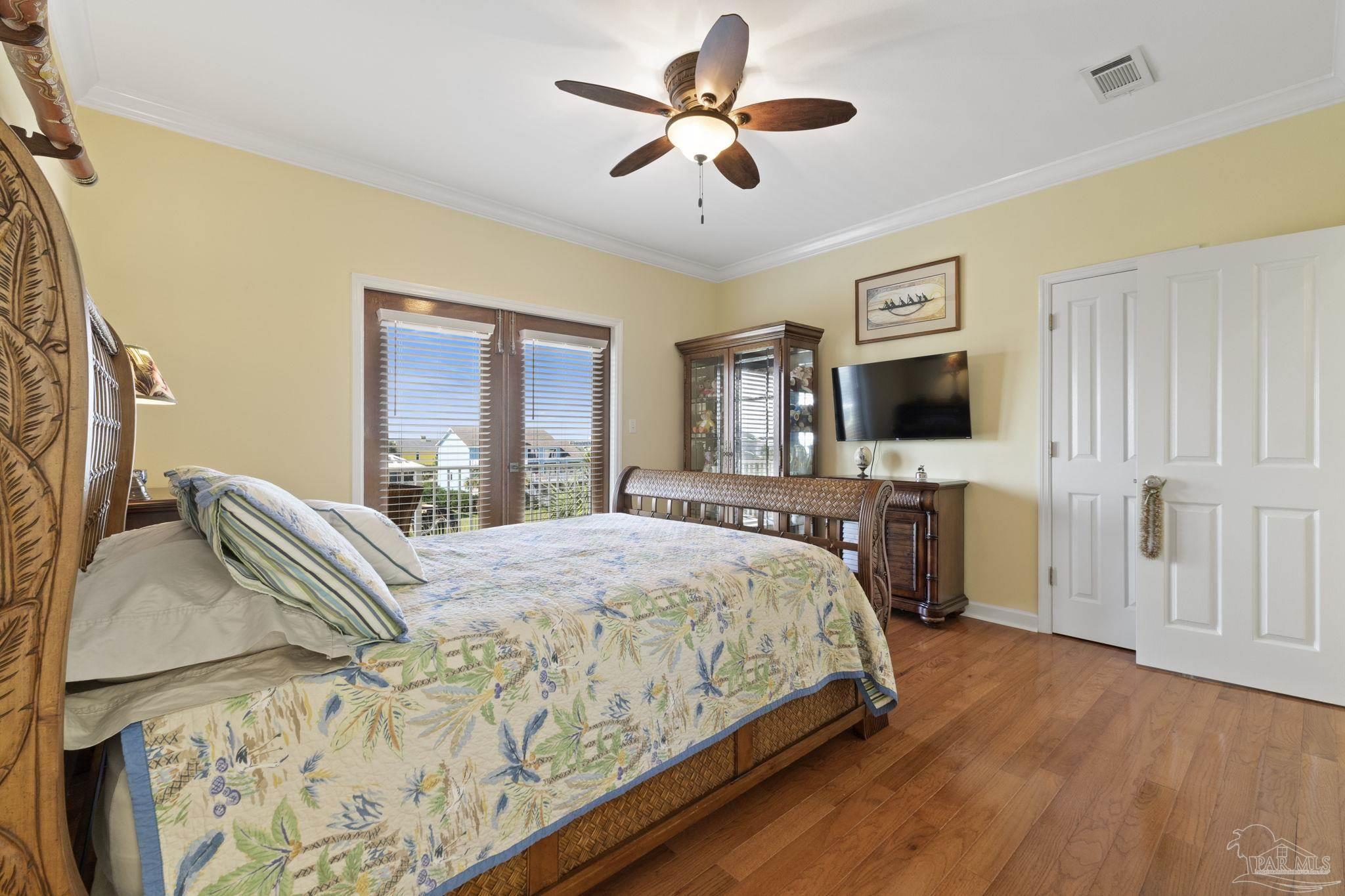 1066 Ft Pickens Rd