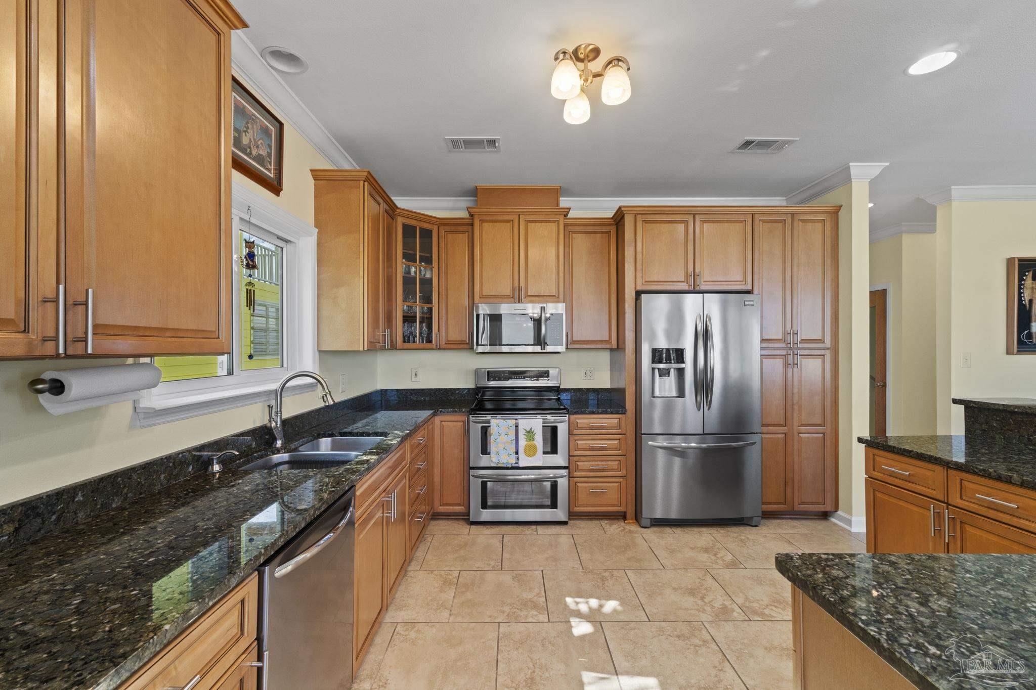 1066 Ft Pickens Rd