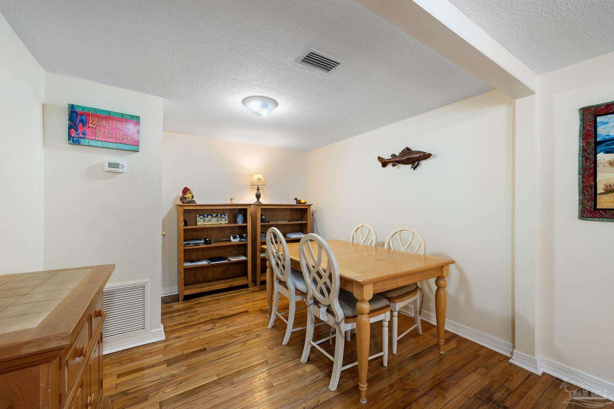 3216 Muldoon Rd