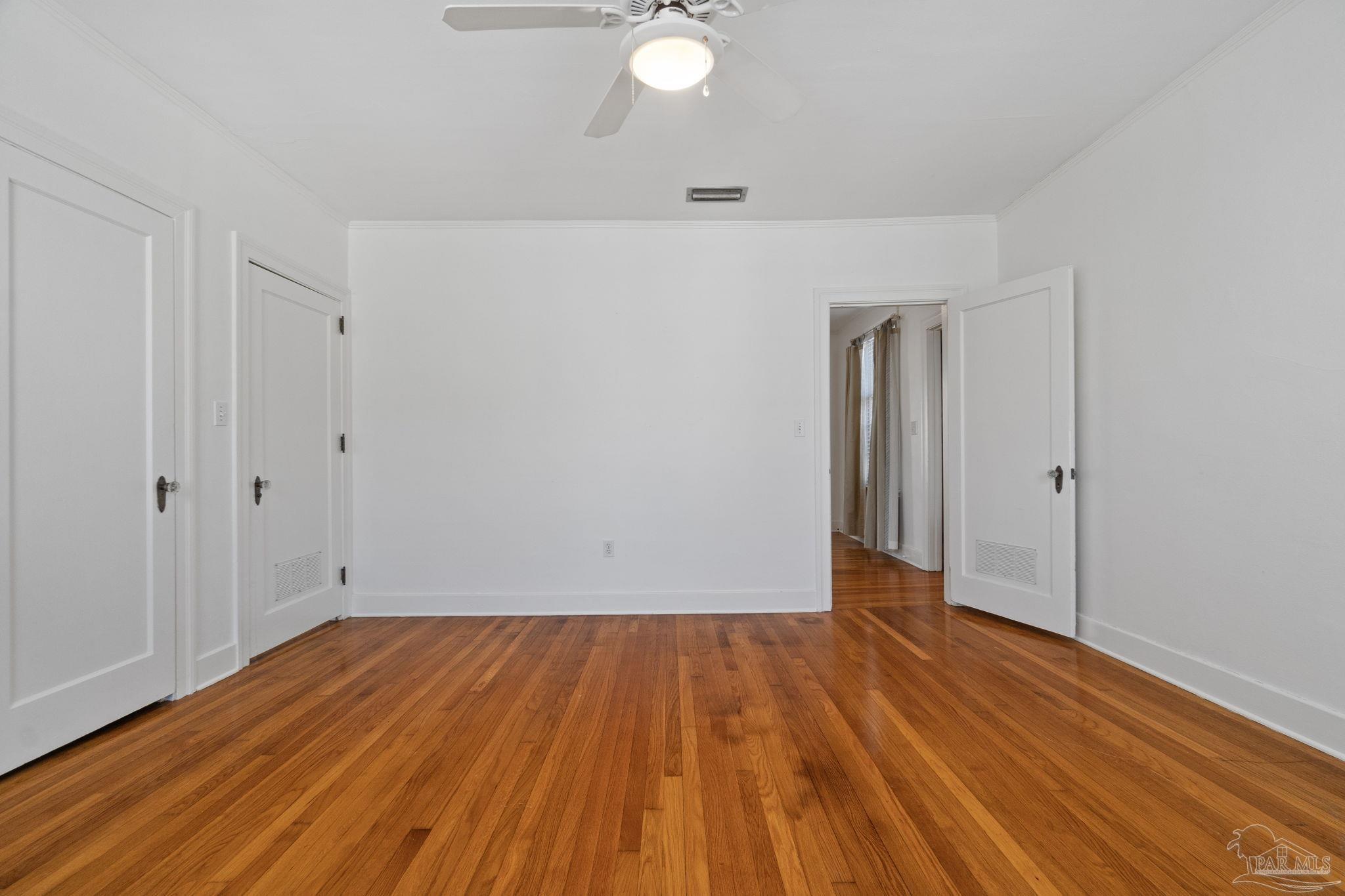 1800 E La Rua St
