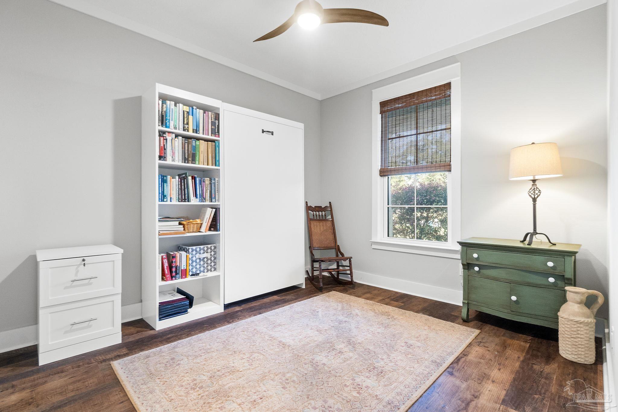 1105 E Yonge St