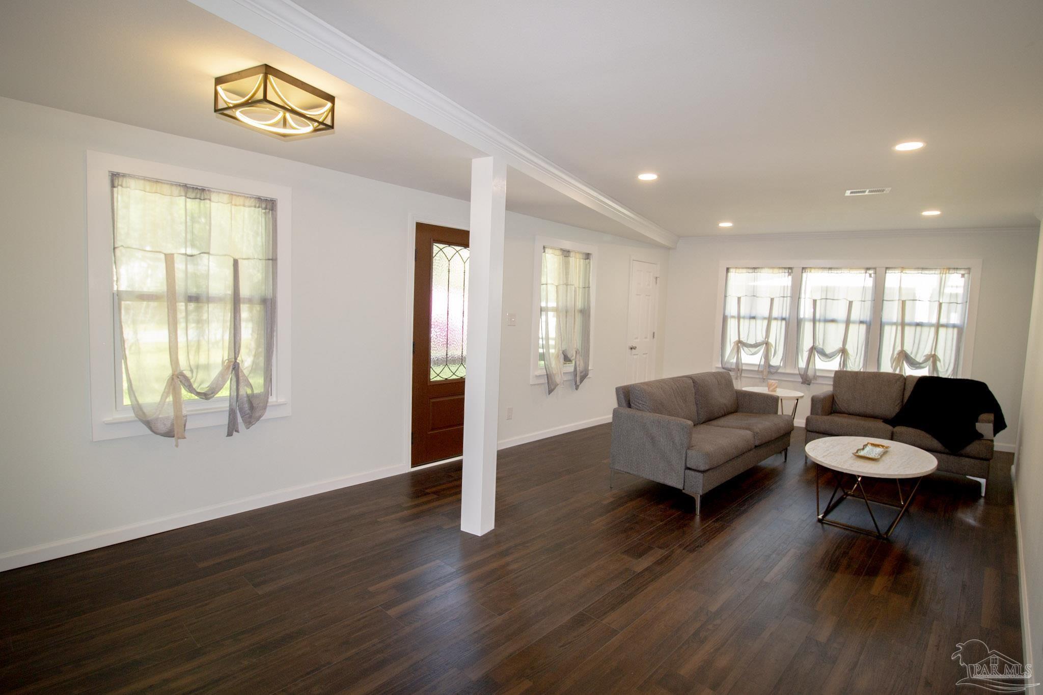 28 Gilmore Dr
