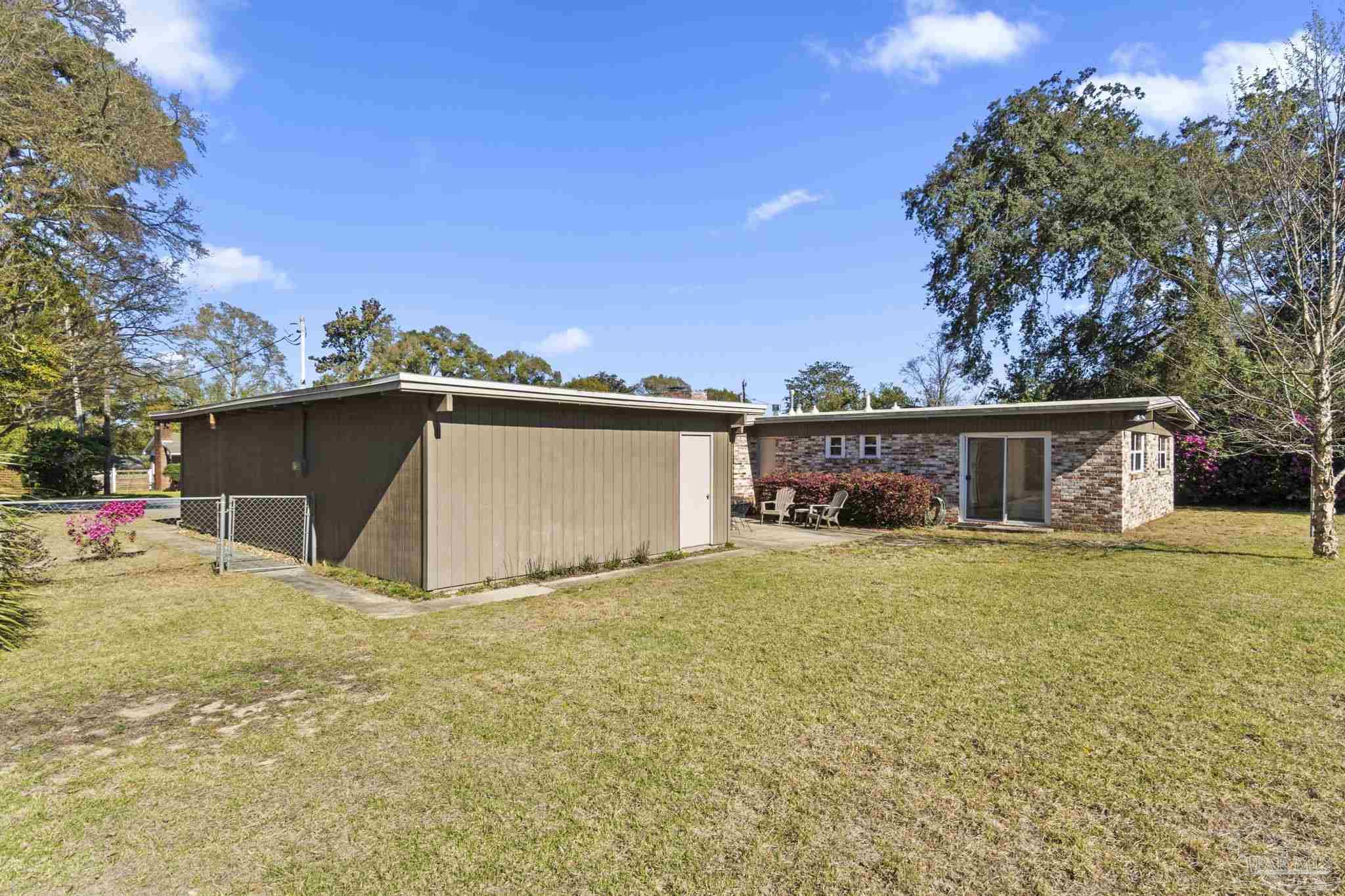 3611 Dunwoody Dr