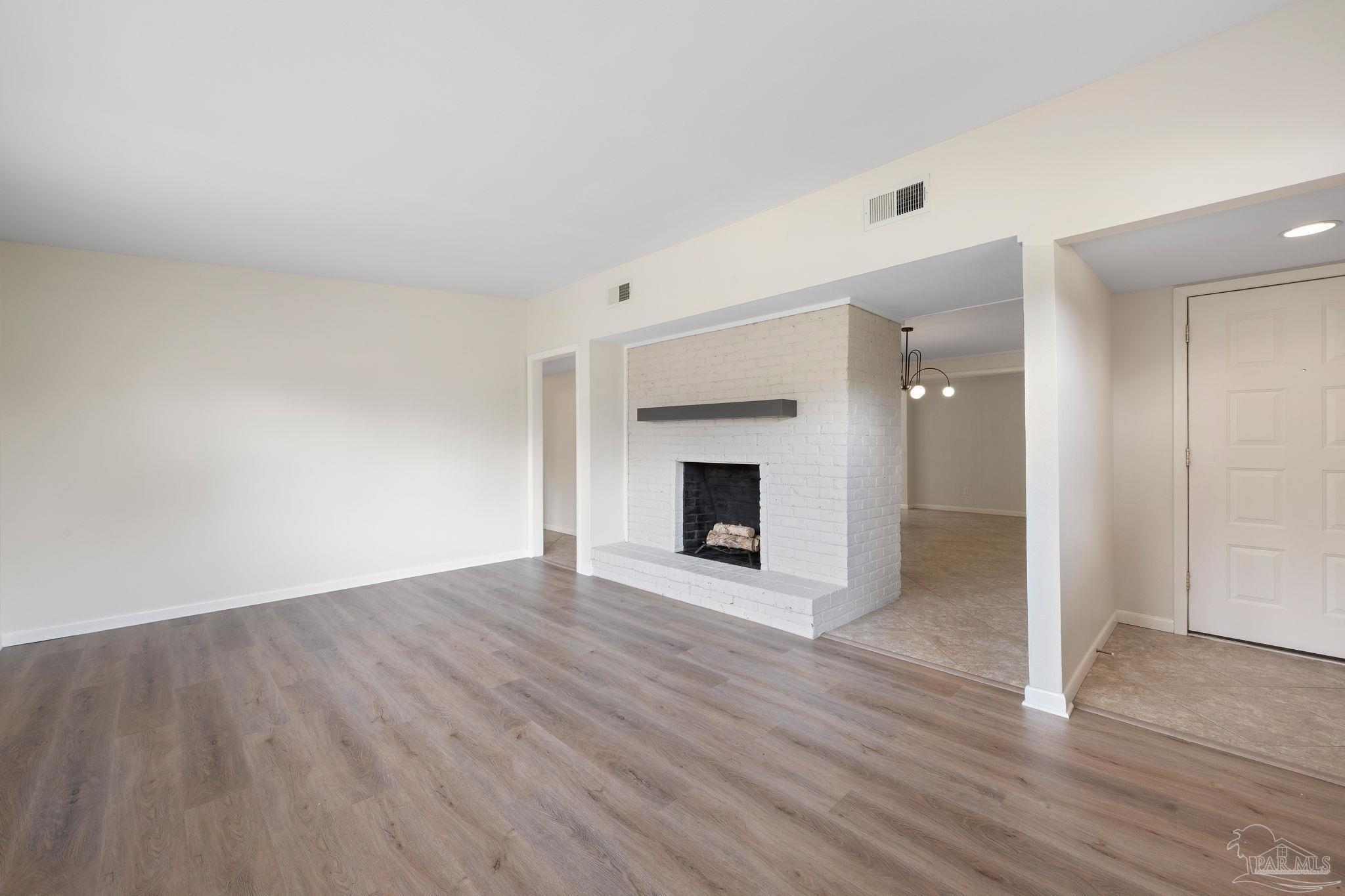 3611 Dunwoody Dr