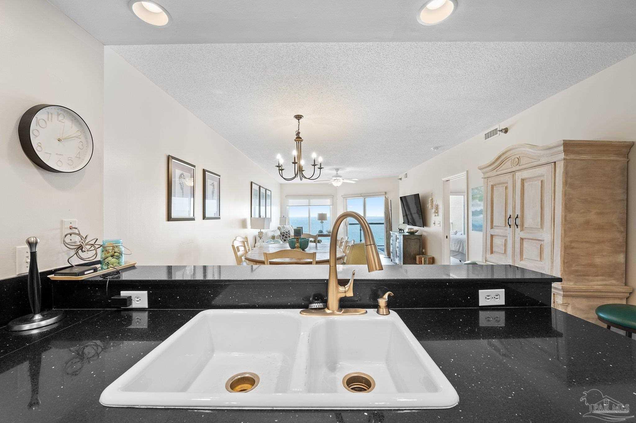 22 Via Deluna Dr # 905