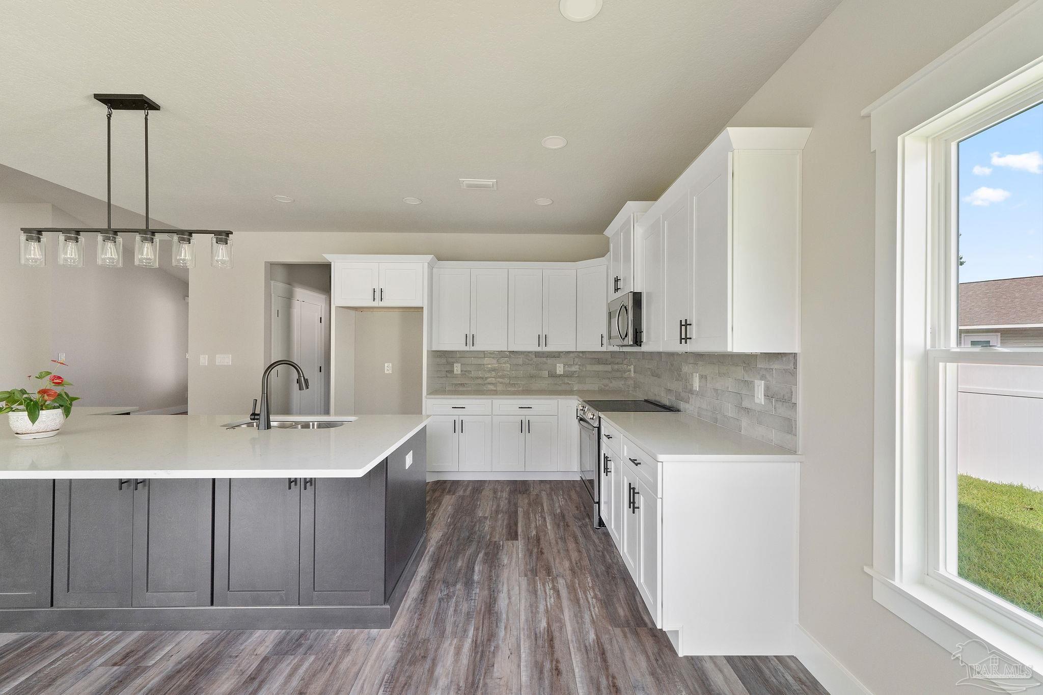 1658 Ponderosa Dr