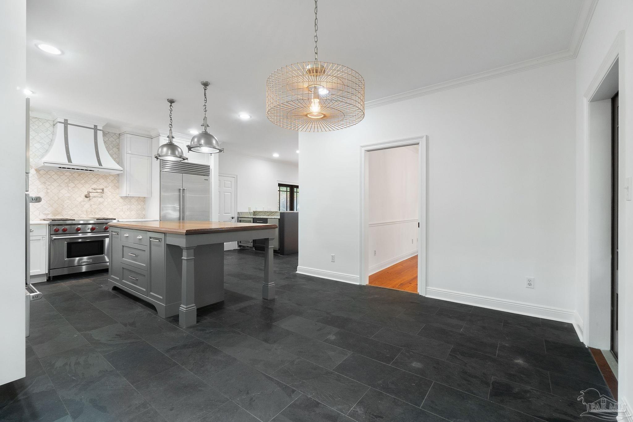 4810 Rosemont Ct