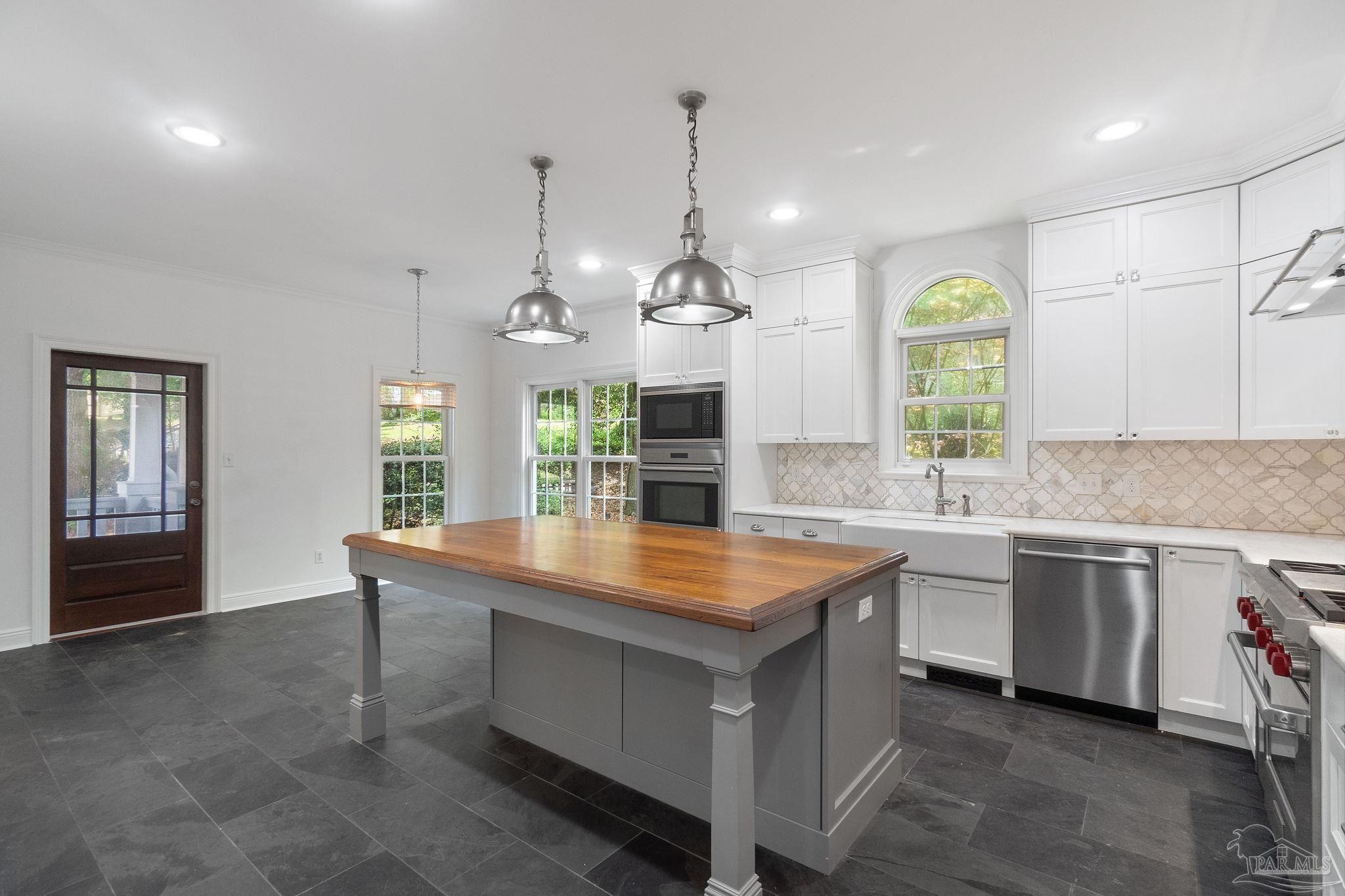 4810 Rosemont Ct