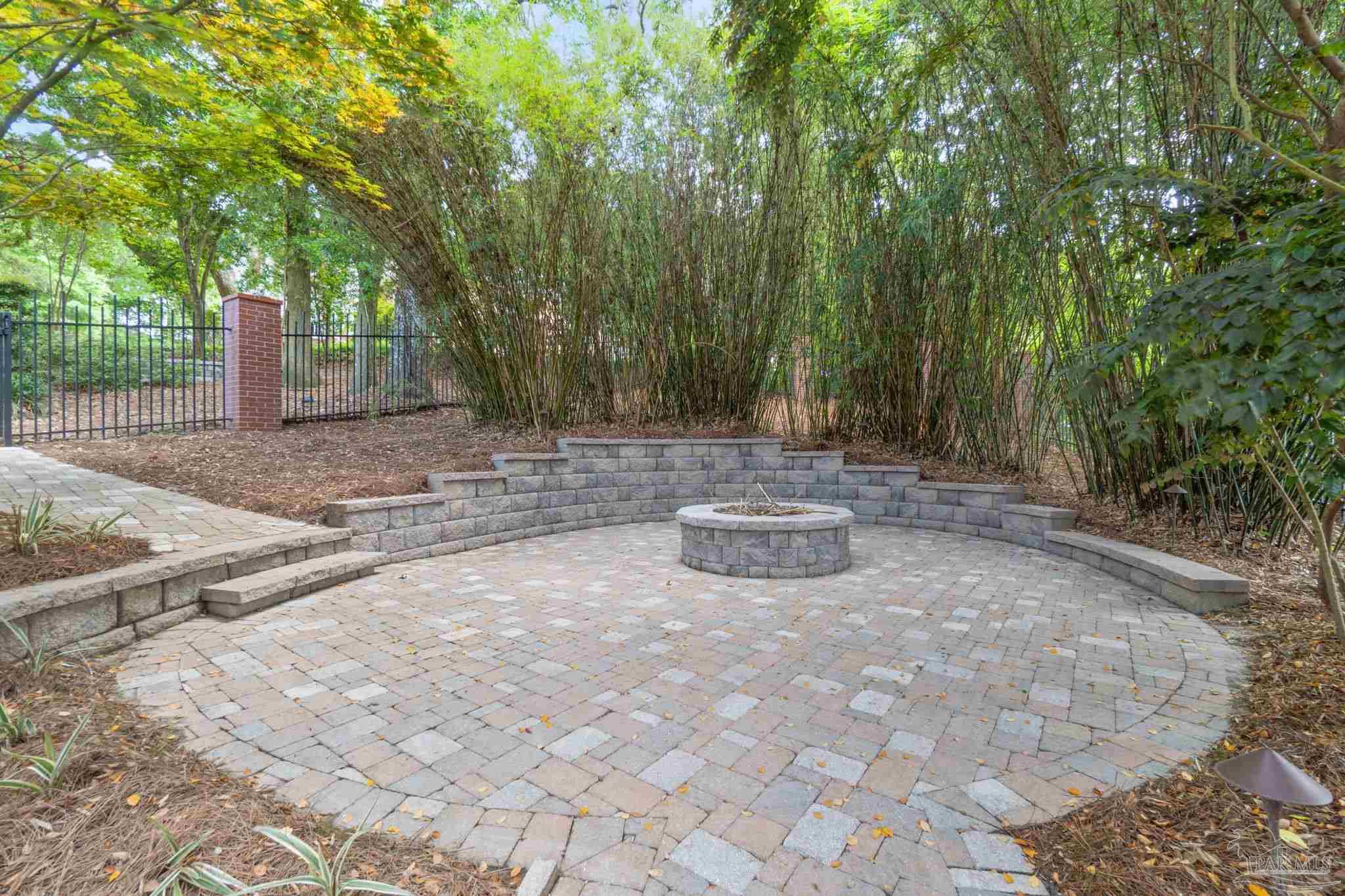 4810 Rosemont Ct
