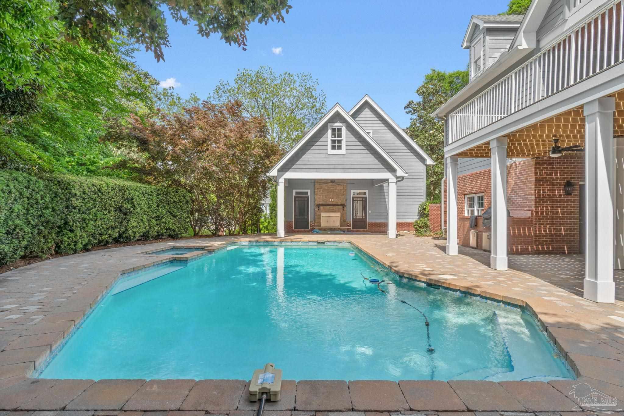 4810 Rosemont Ct