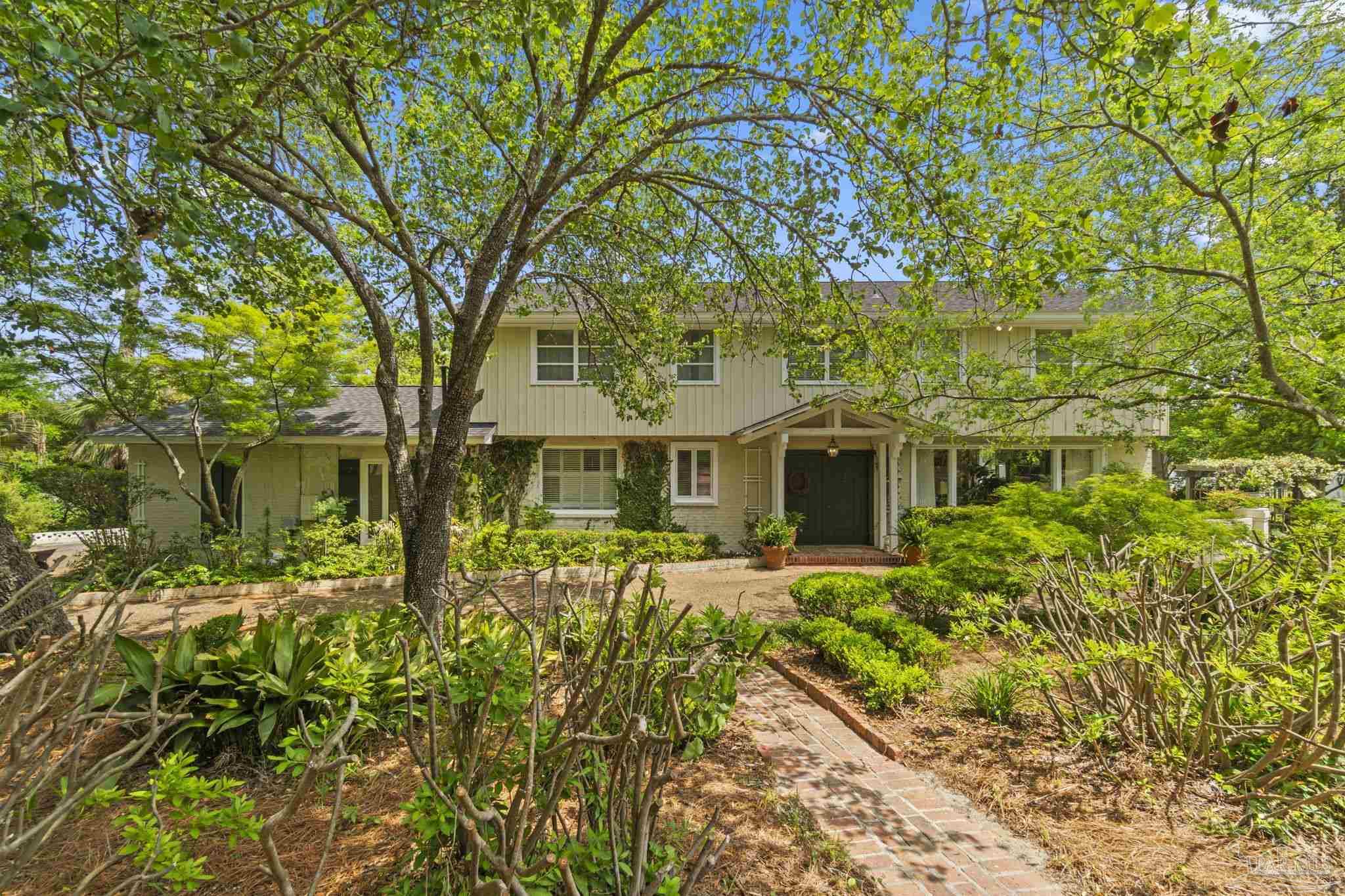 206 Severin Dr