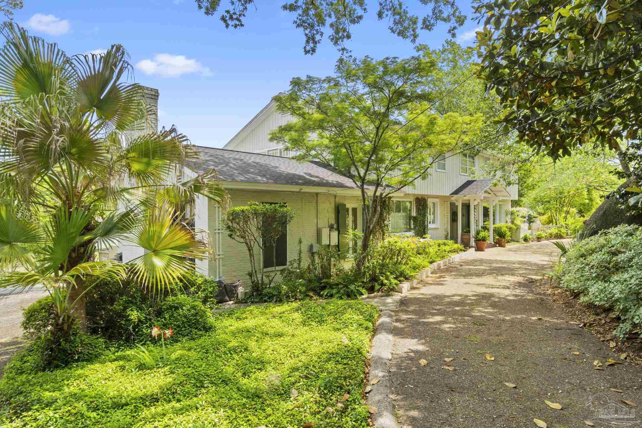 206 Severin Dr