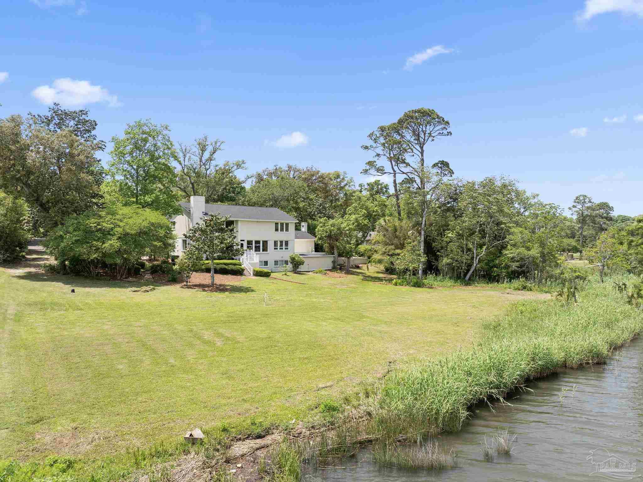 206 Severin Dr