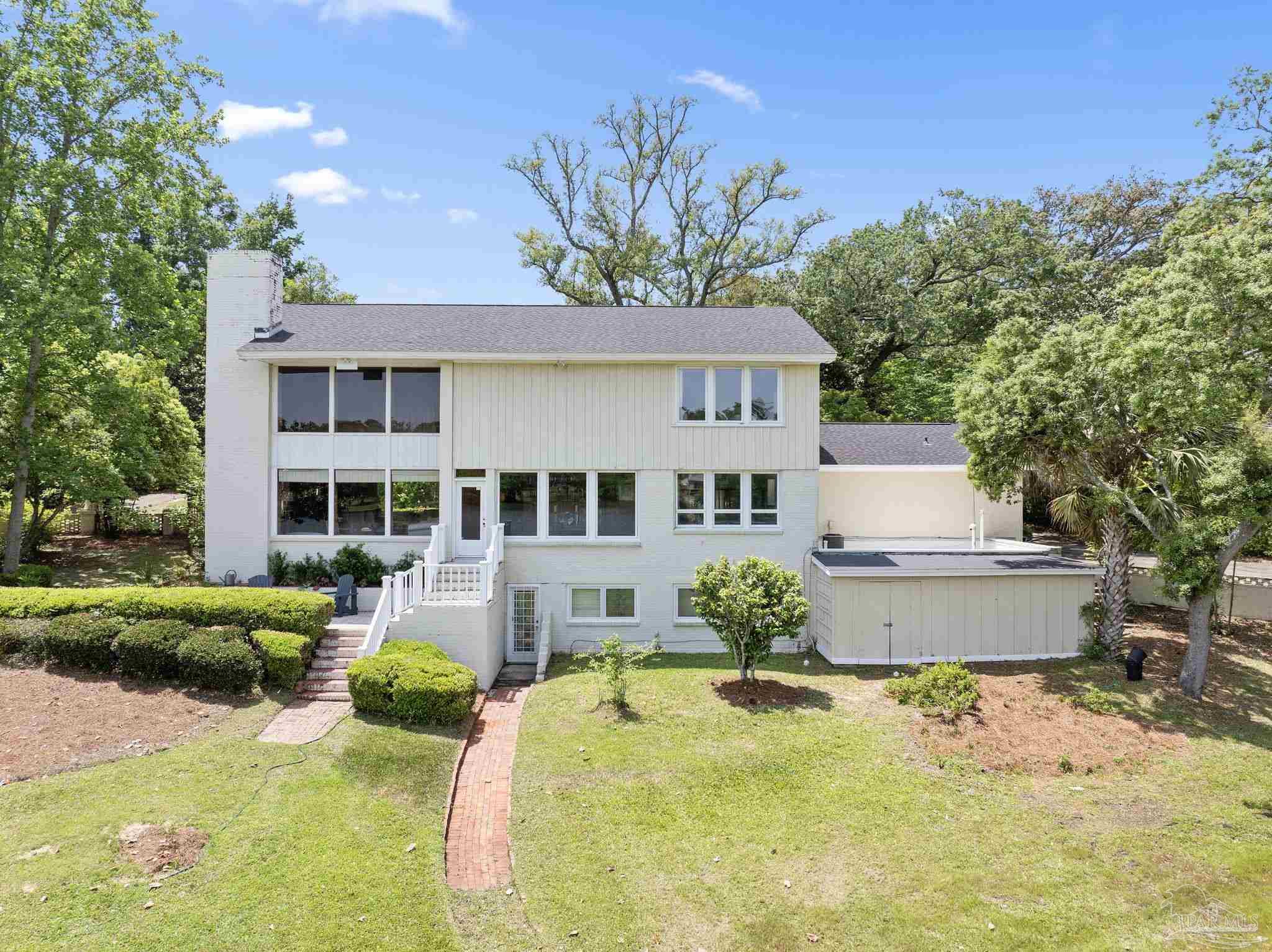 206 Severin Dr