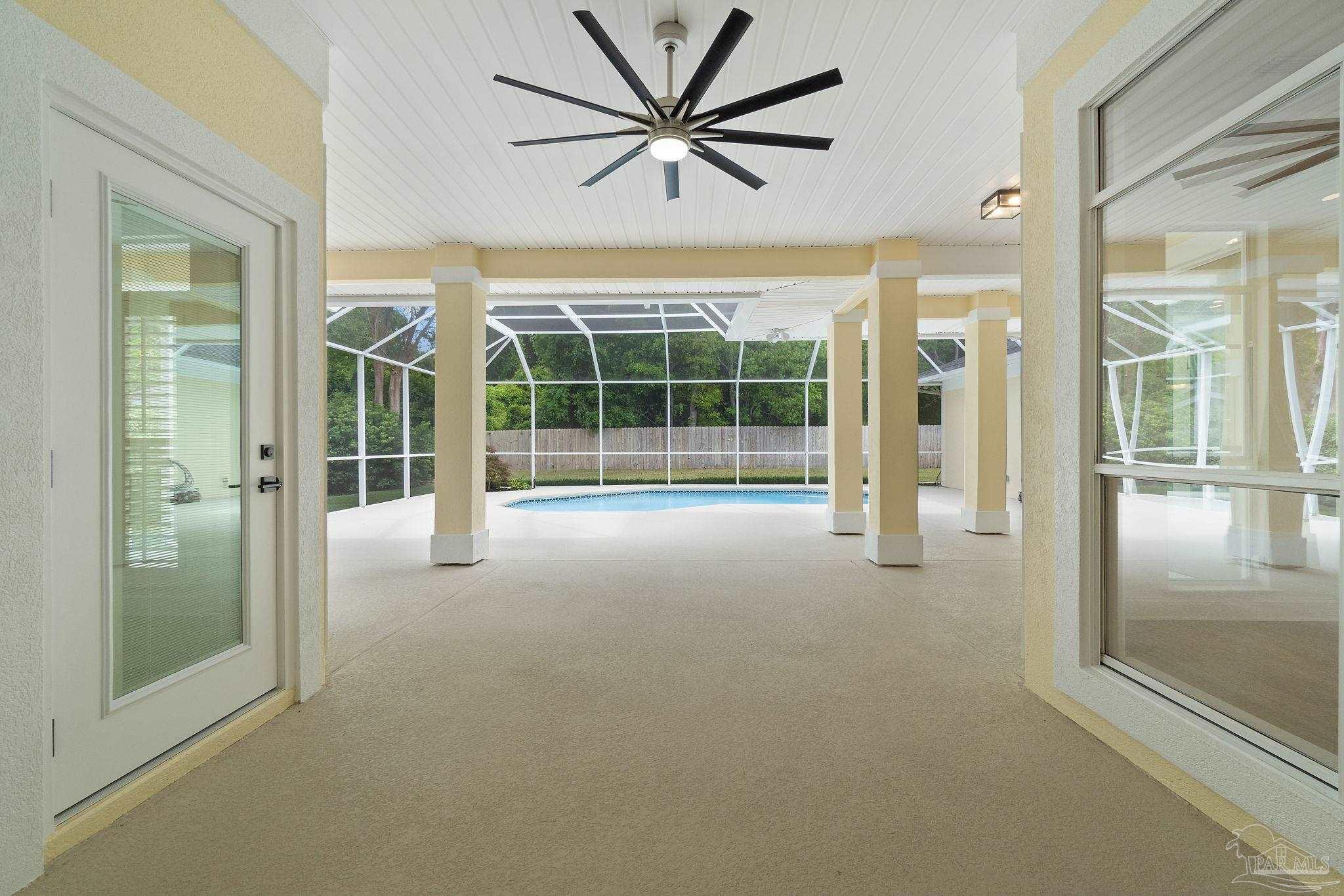 3440 Oakmont Dr