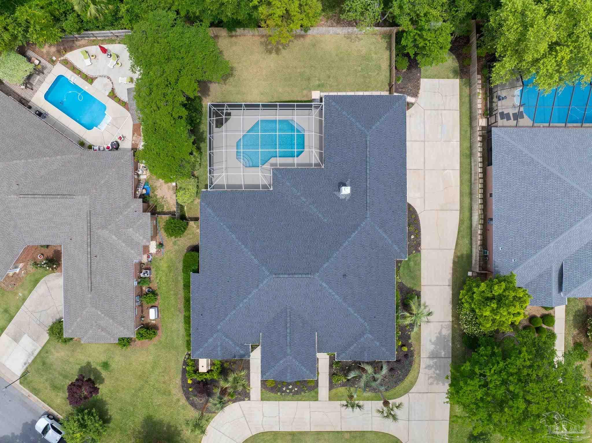 3440 Oakmont Dr