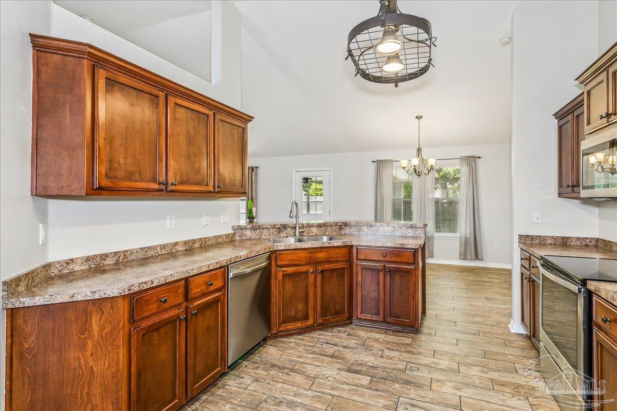 1816 Bay Pine Cir