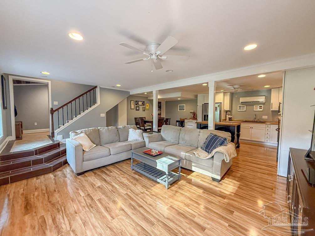120 Cove Rd