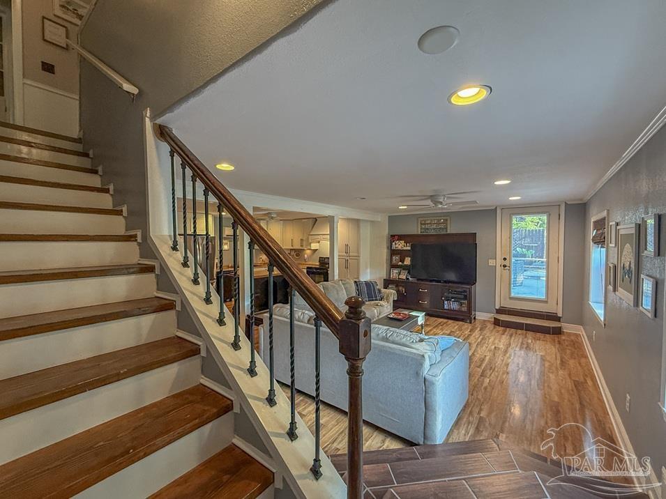 120 Cove Rd