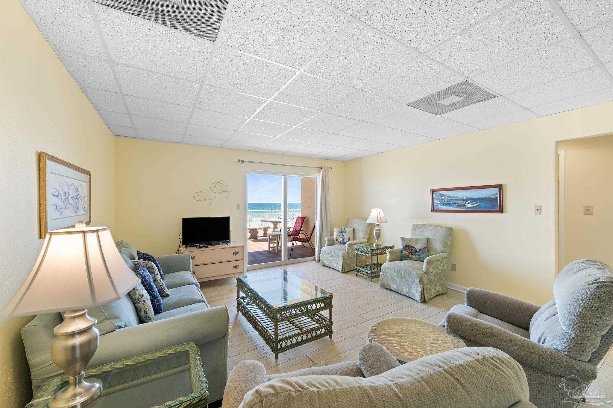 999 Ft Pickens Rd # 108
