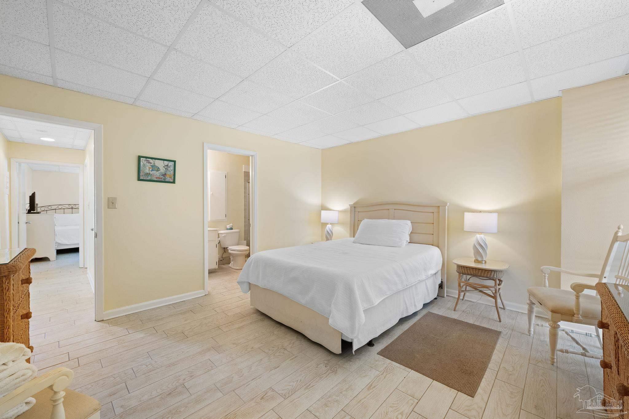 999 Ft Pickens Rd # 108