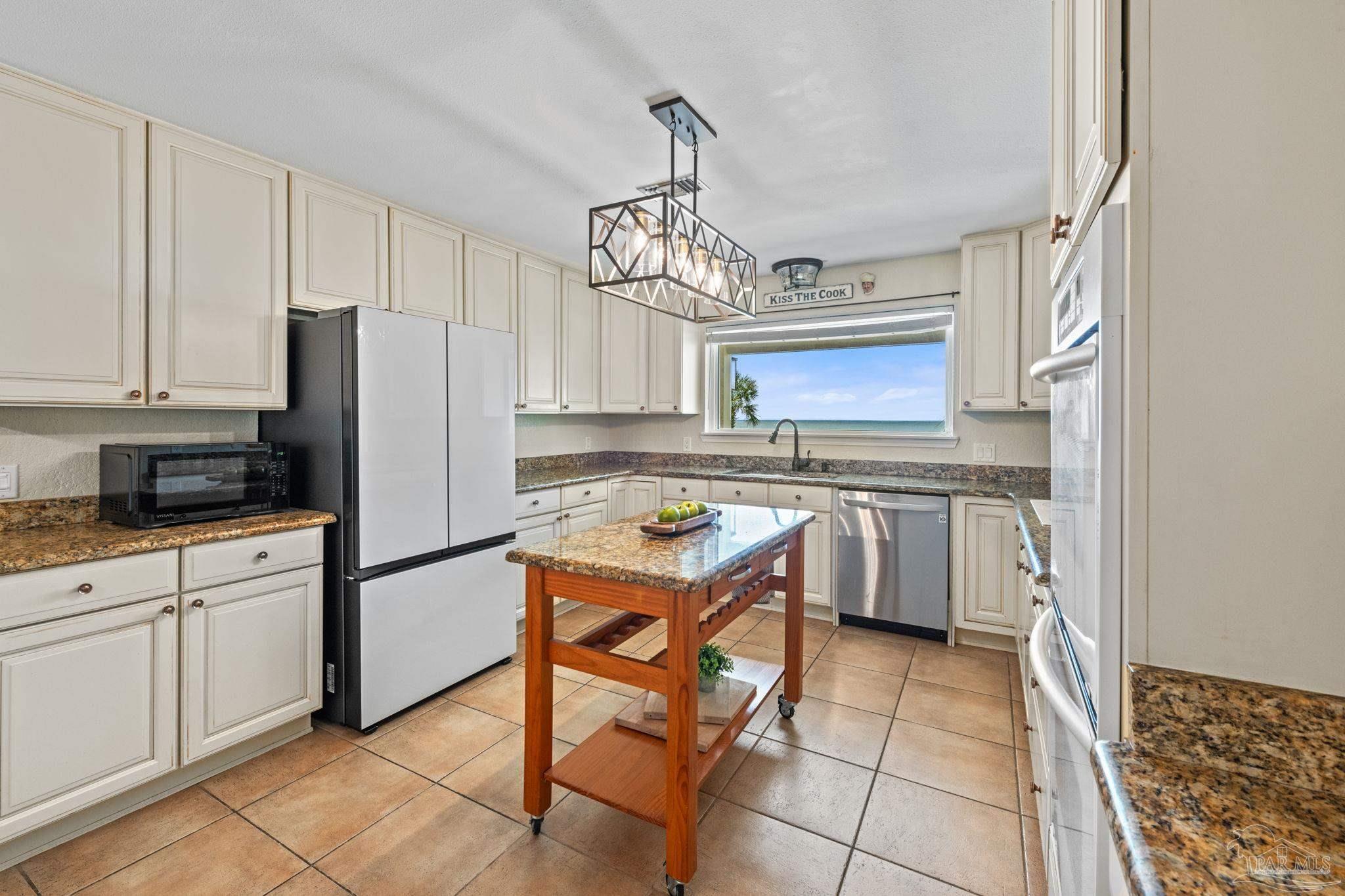 2950 Coral Strip Pkwy