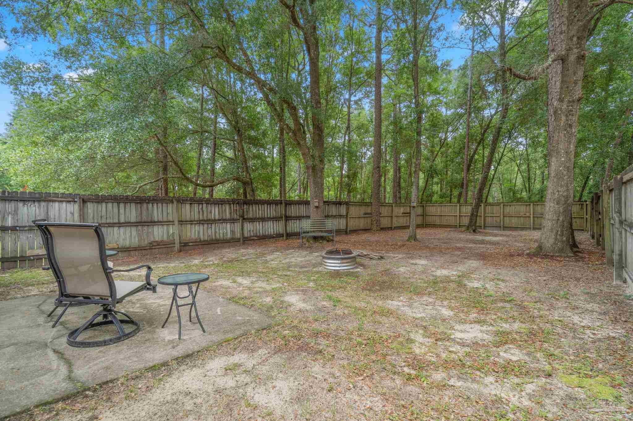 1669 Governors Dr
