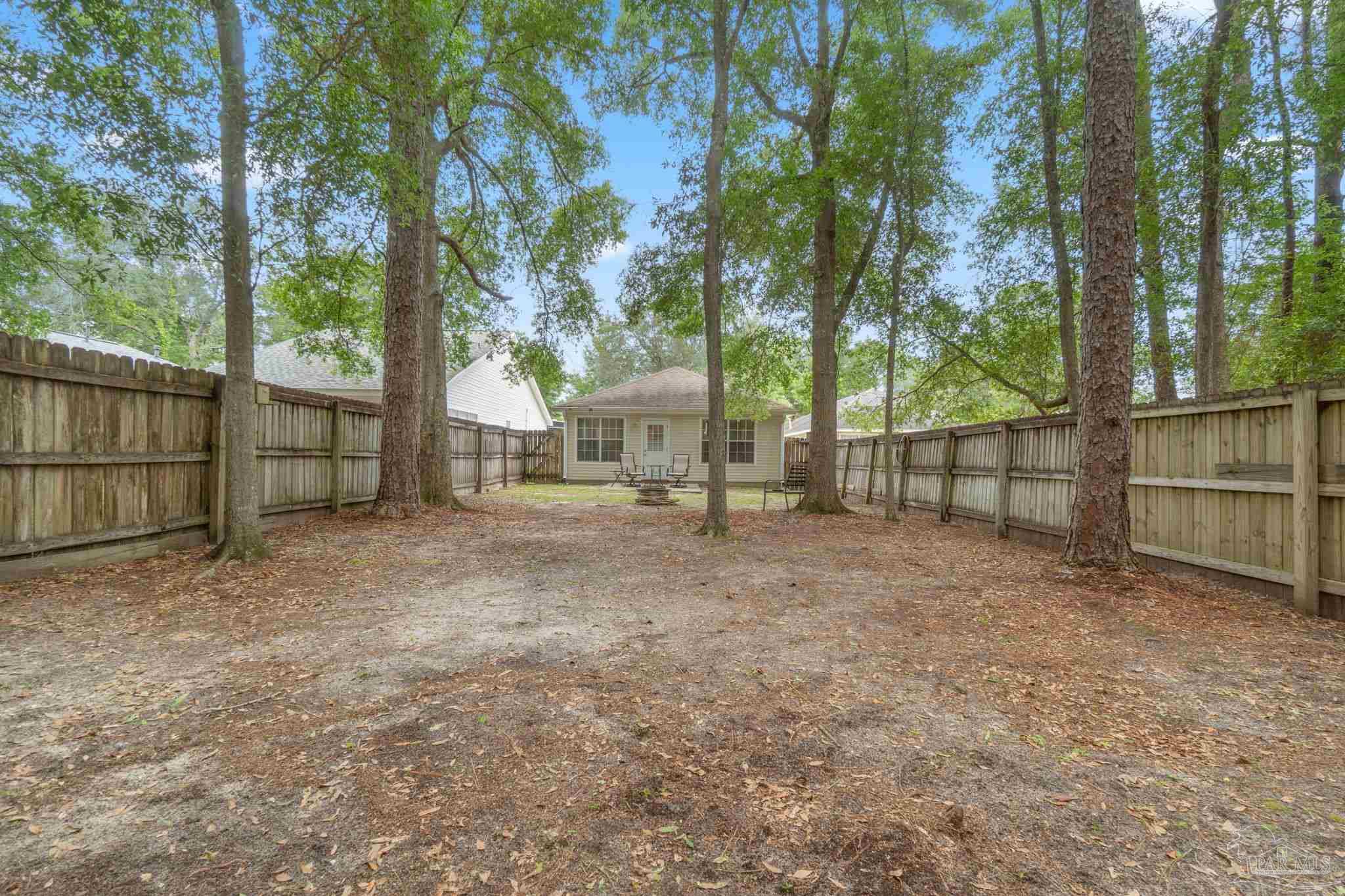 1669 Governors Dr