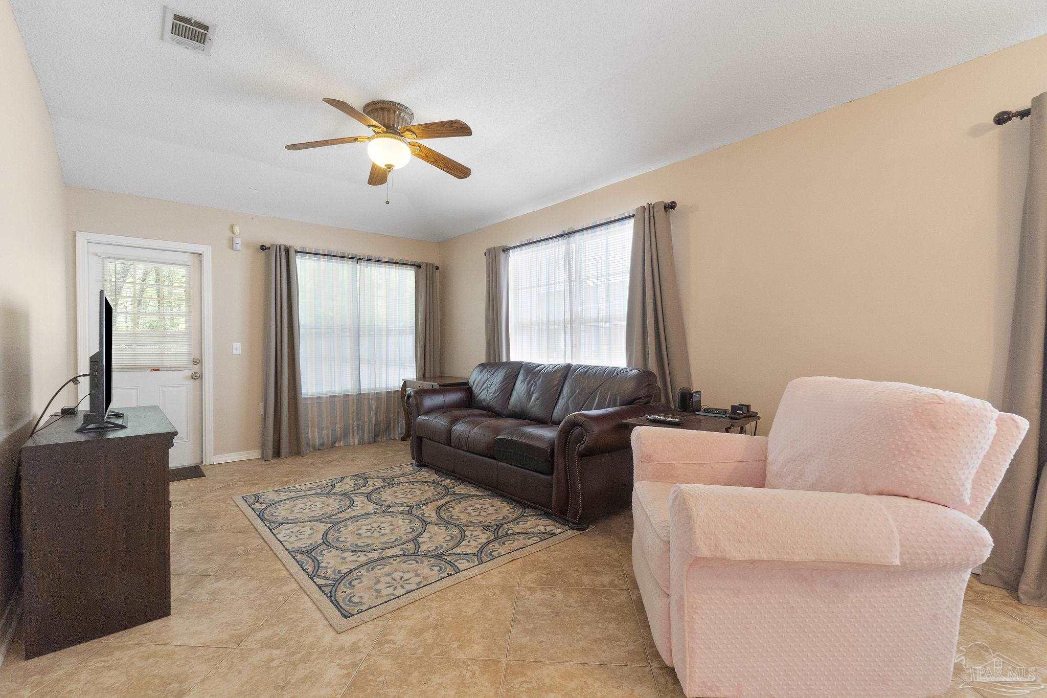 1669 Governors Dr