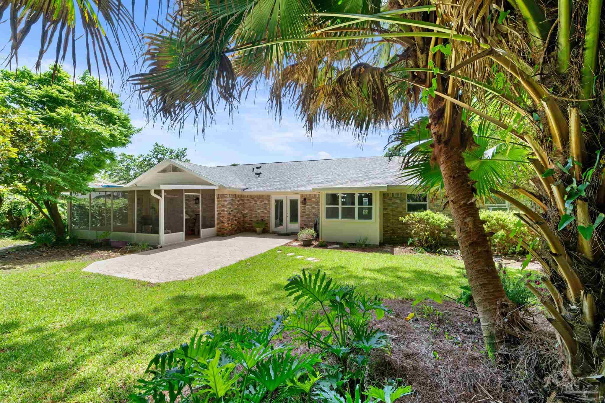 1370 Sanibel Ln