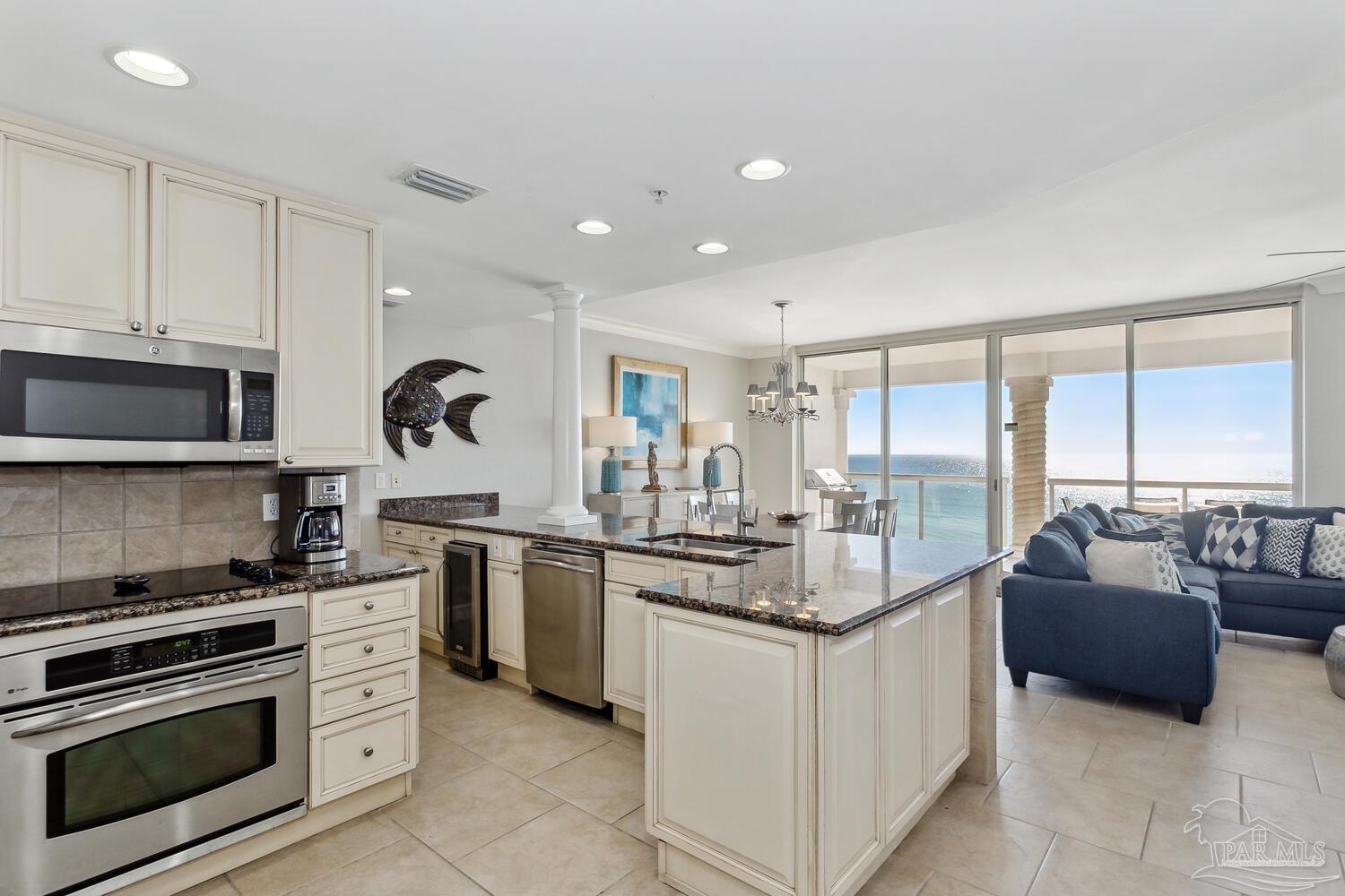 18 Via Deluna Dr # 603