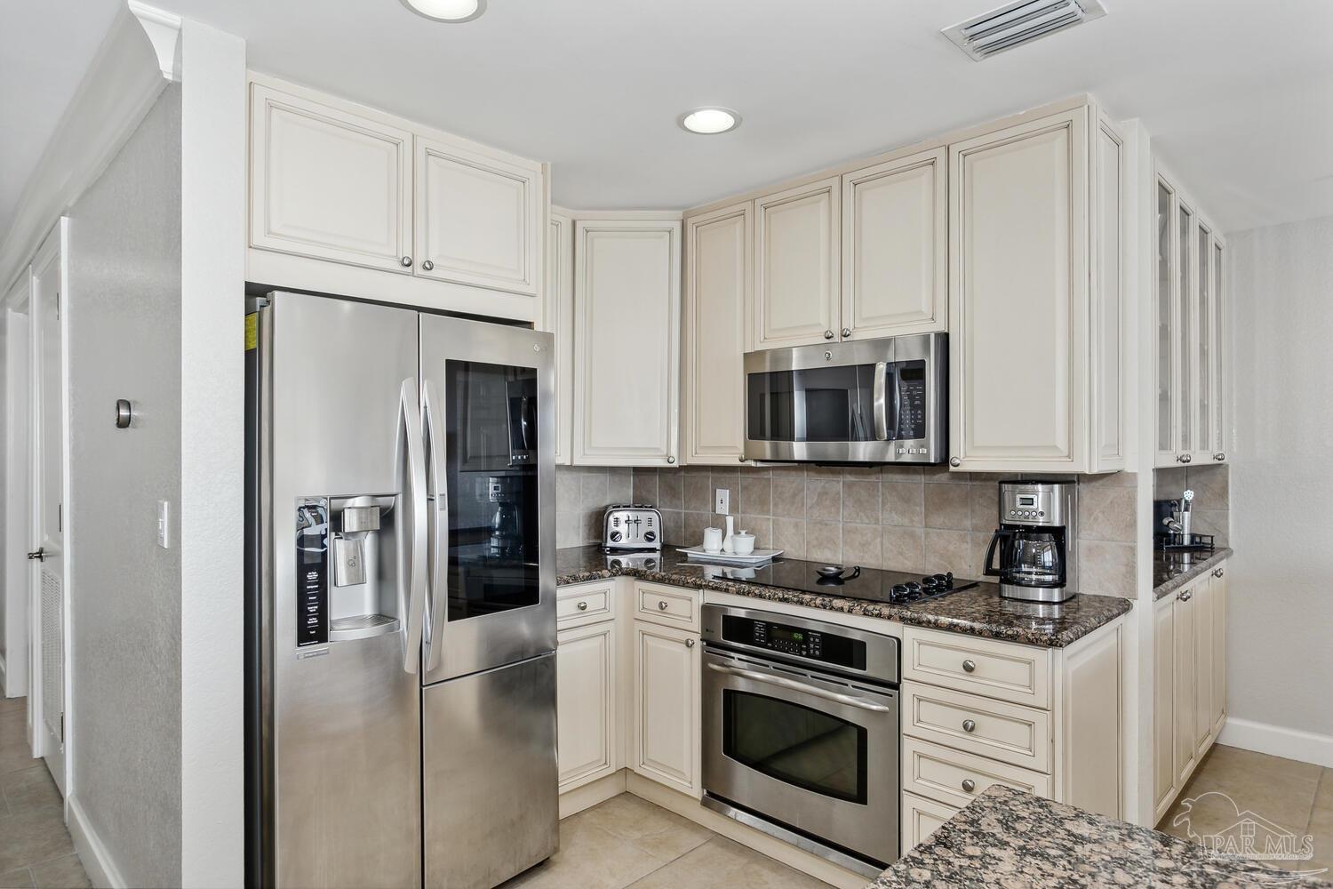 18 Via Deluna Dr # 603