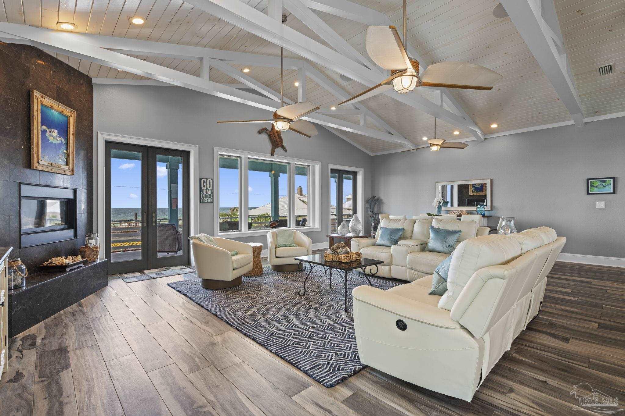1409 Ariola Dr