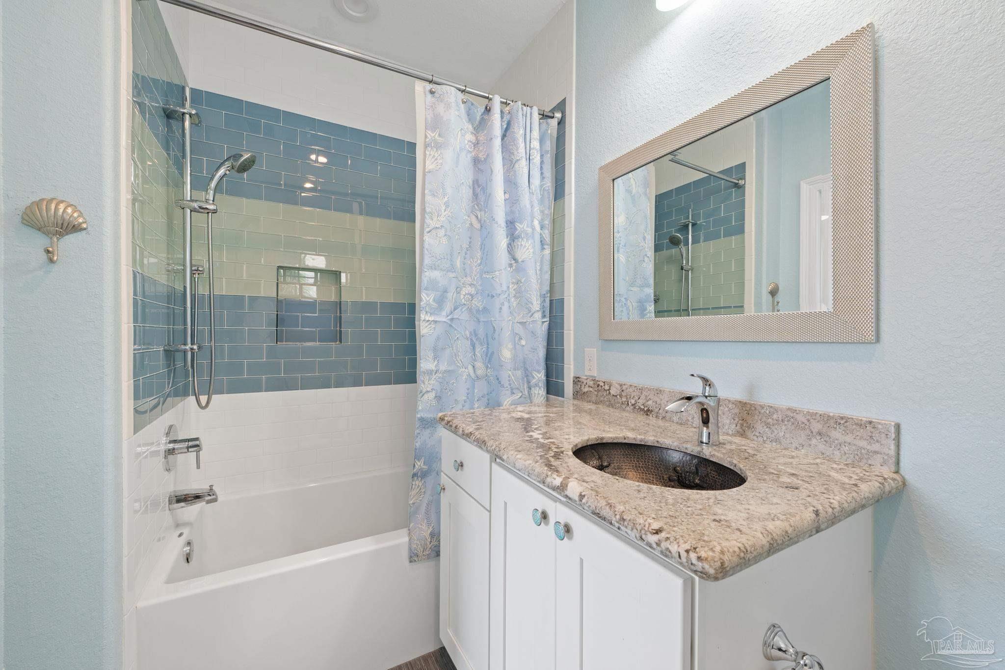 1409 Ariola Dr