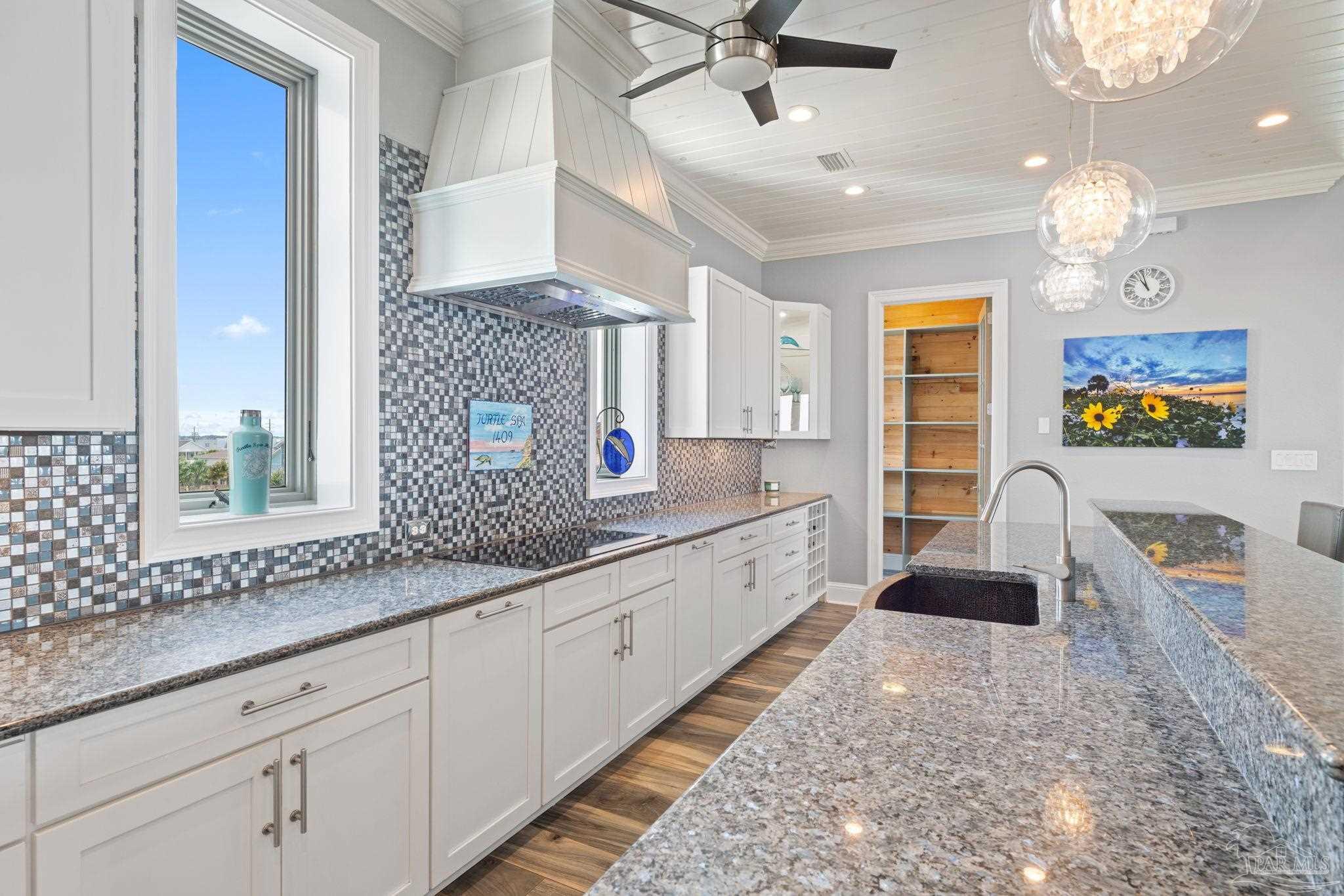 1409 Ariola Dr