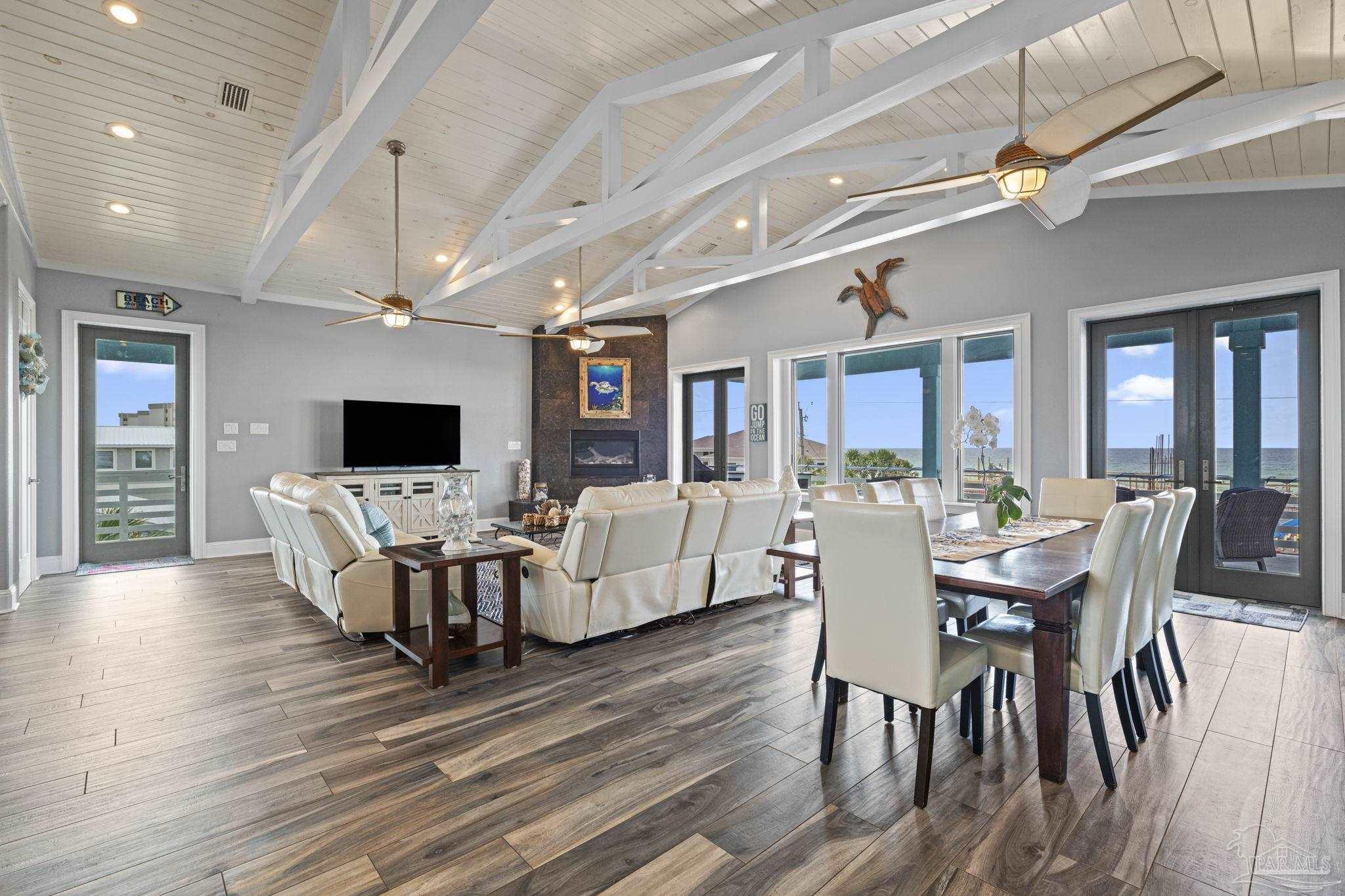 1409 Ariola Dr