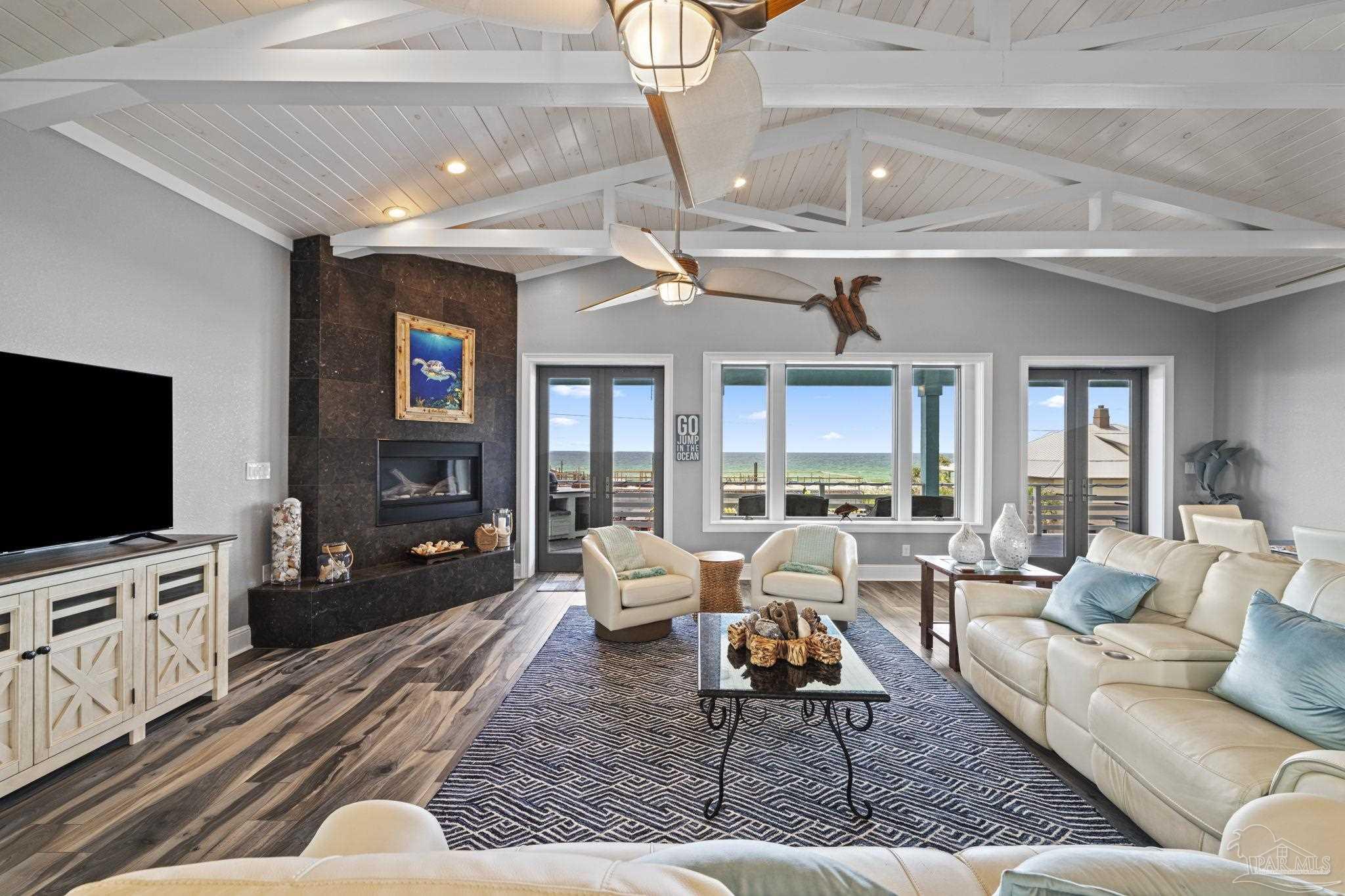 1409 Ariola Dr