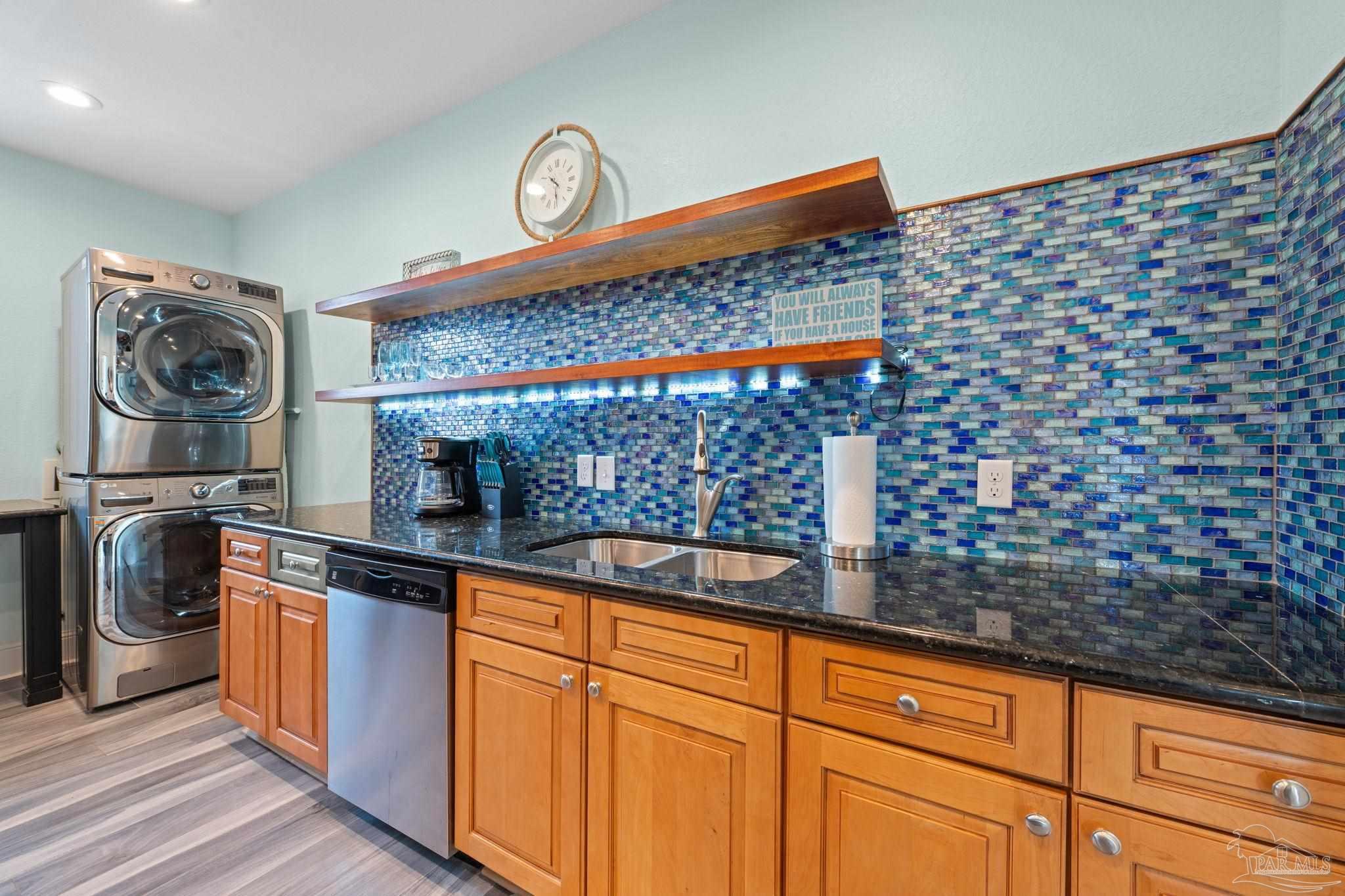 1409 Ariola Dr