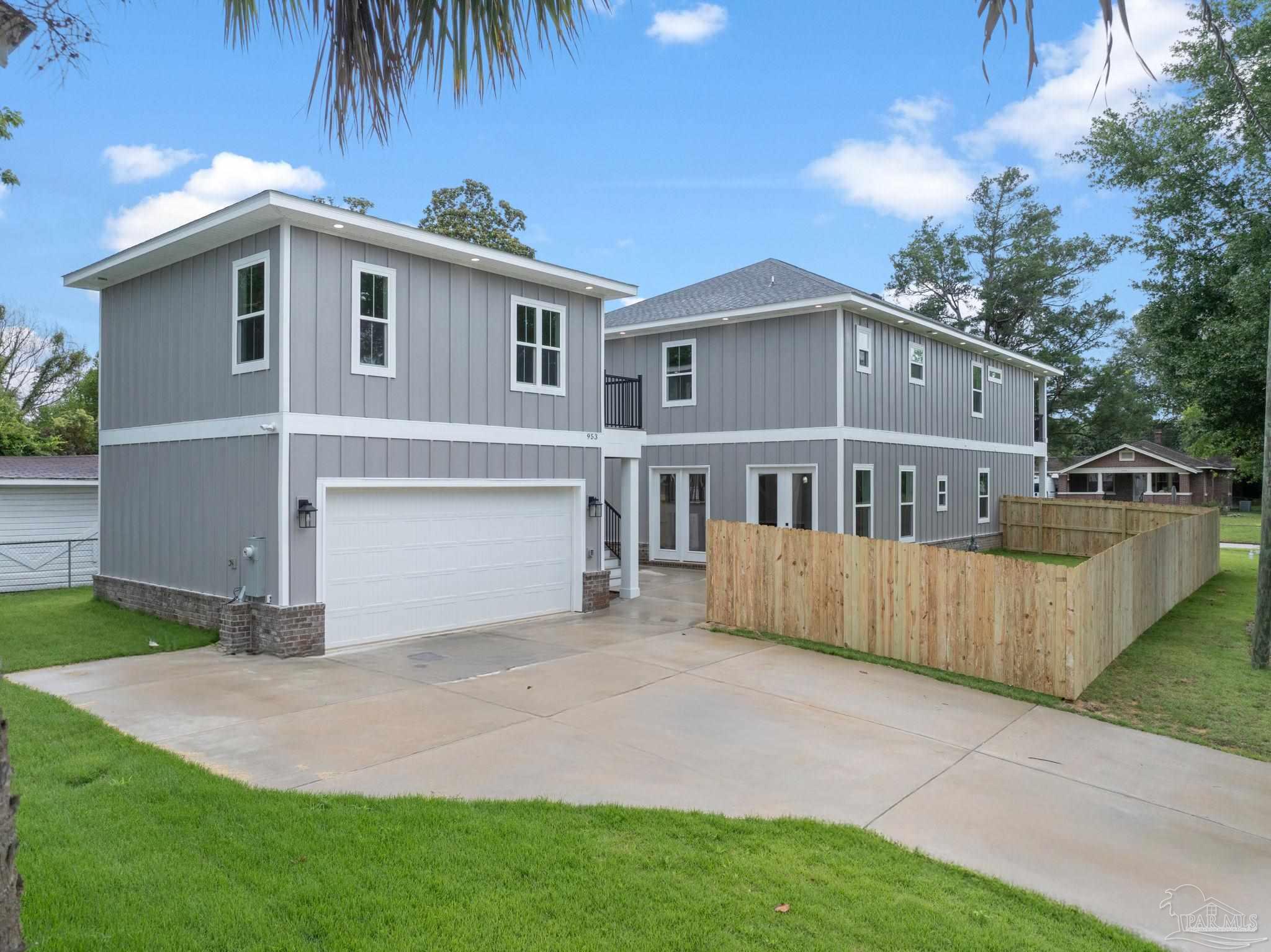 1619 E De Soto St